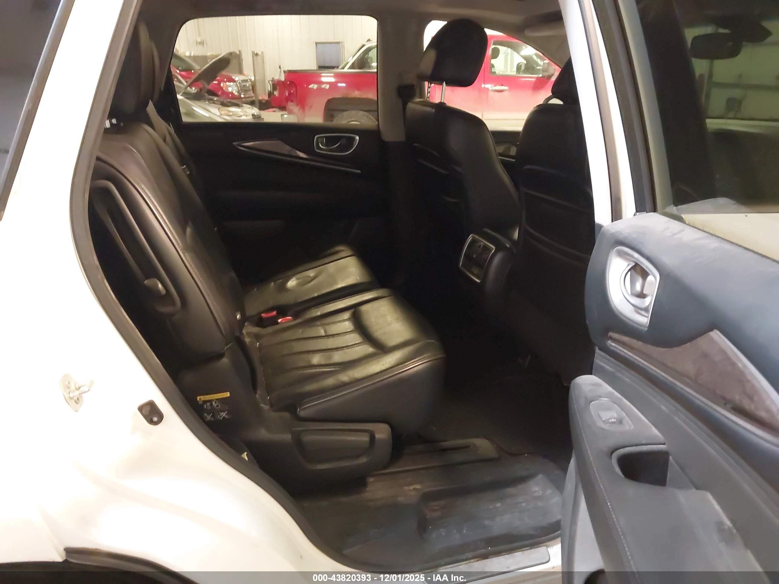 INFINITI QX60 image 8