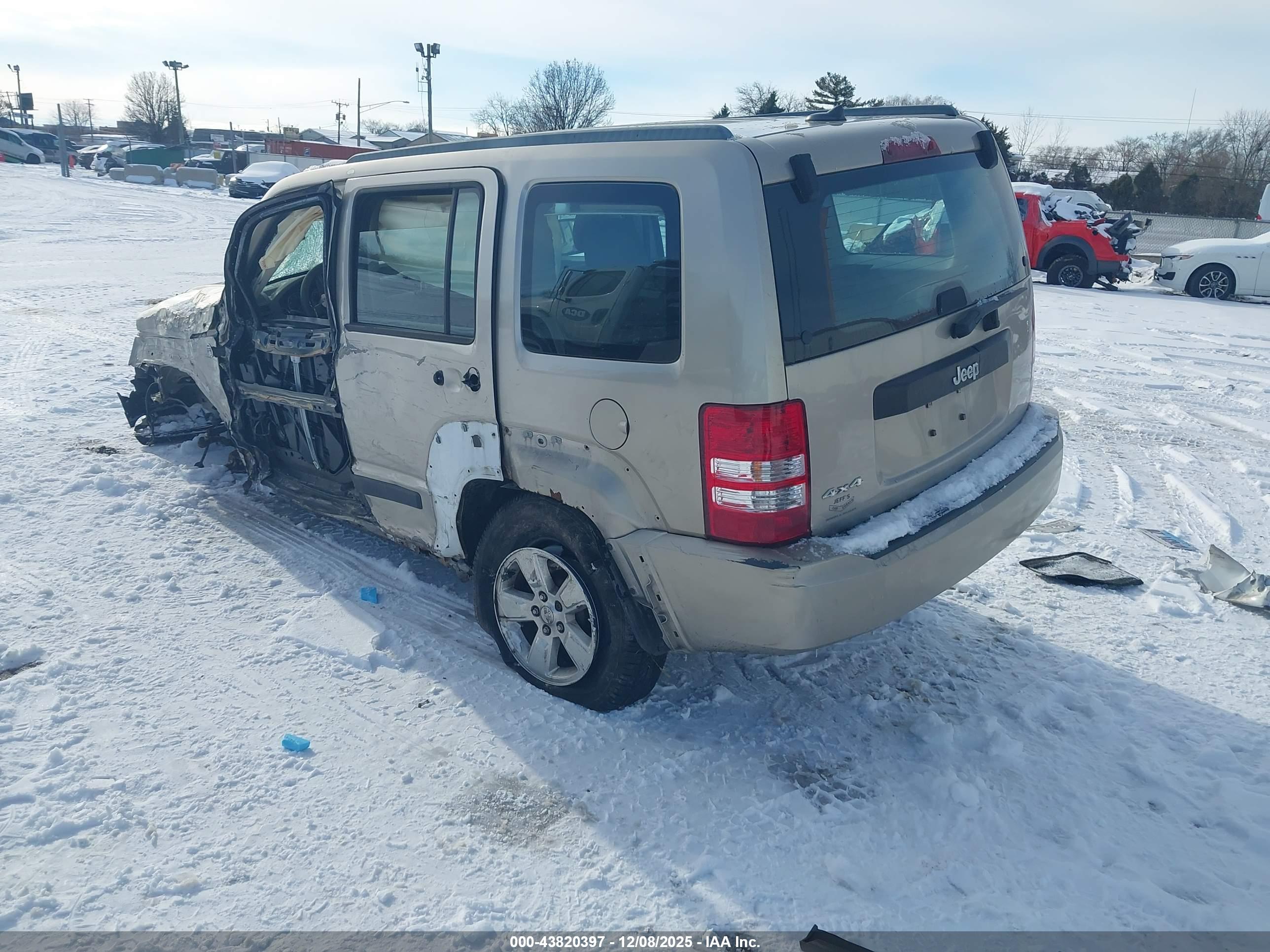 JEEP LIBERTY image 3