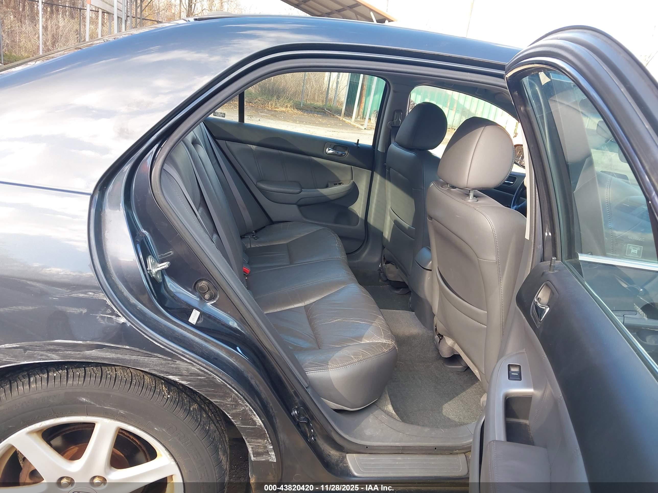 HONDA ACCORD image 8