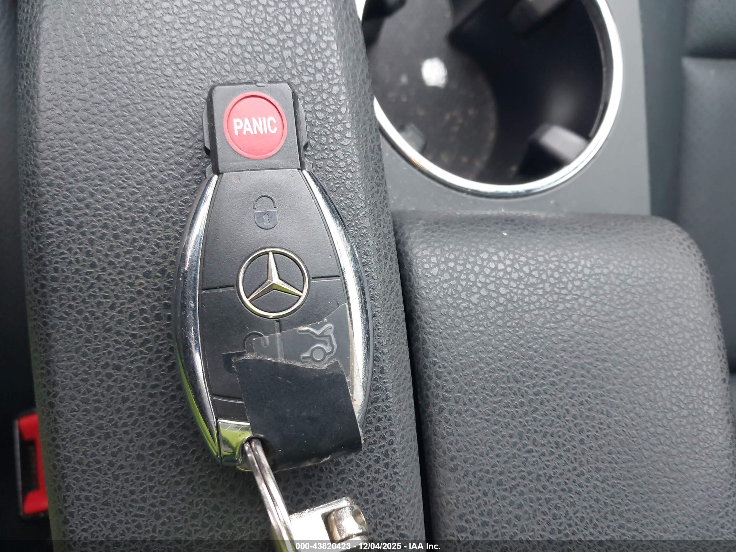 MERCEDES-BENZ C image 11