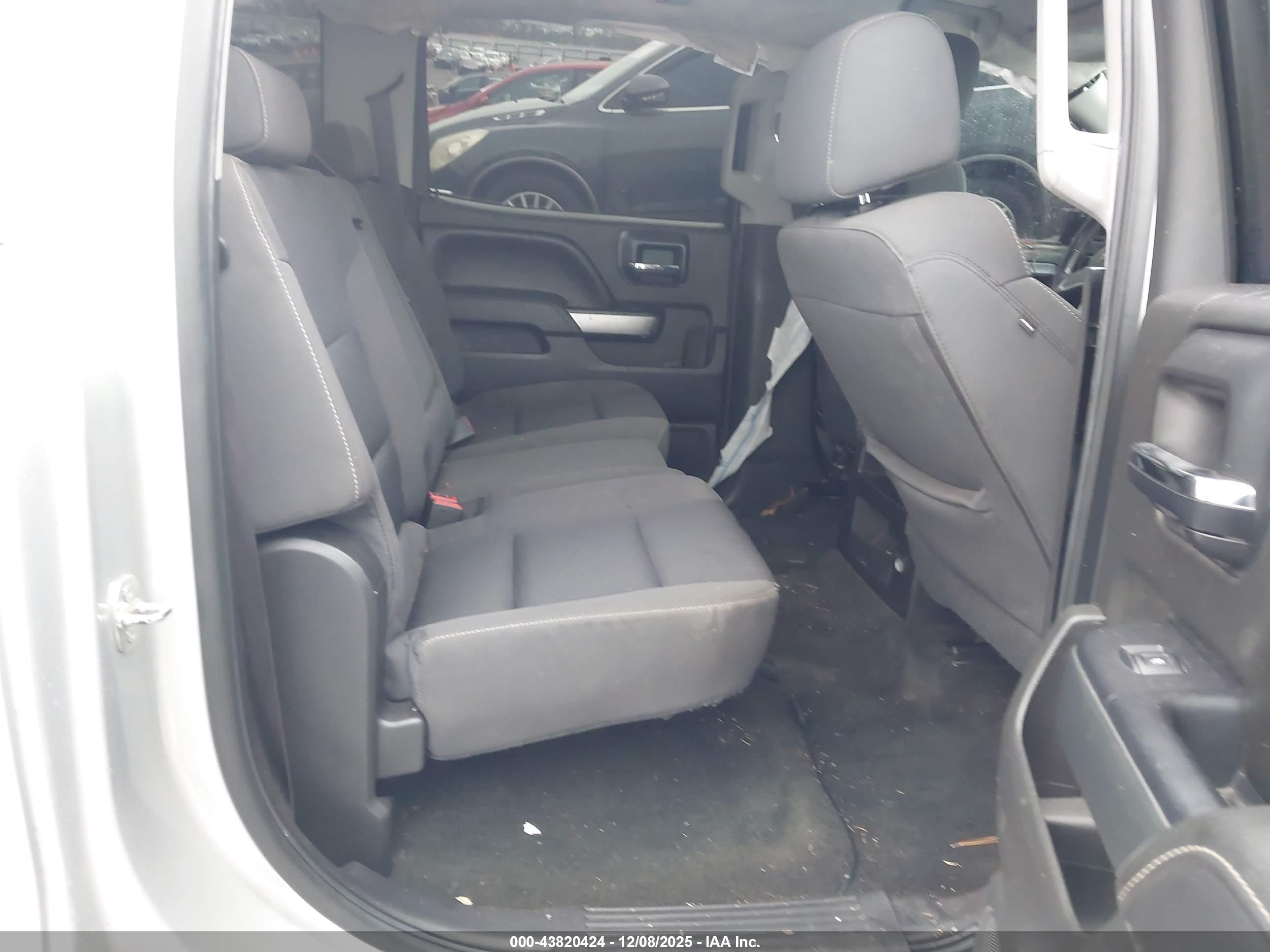 CHEVROLET SILVERADO image 8