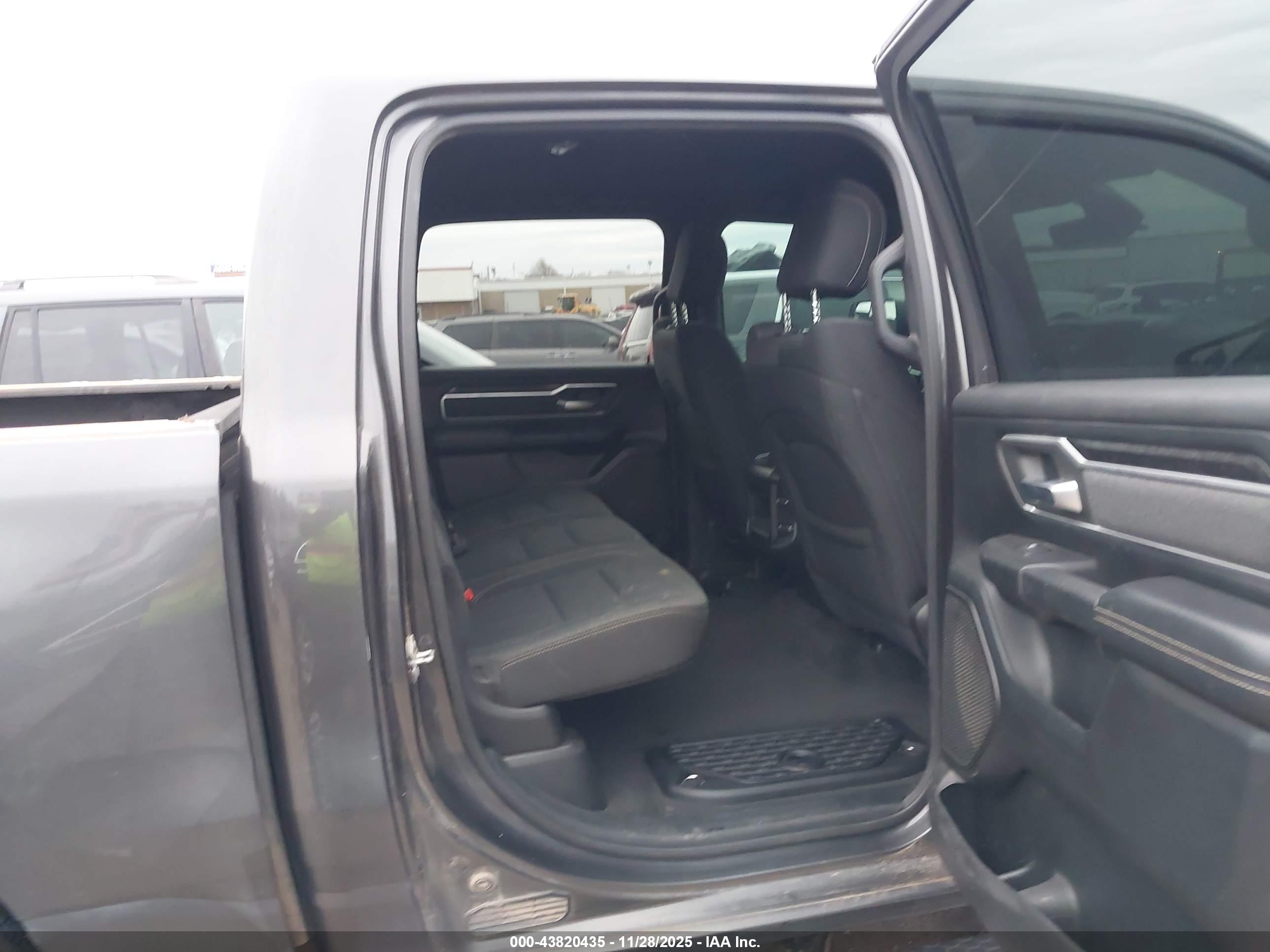 RAM 1500 image 8