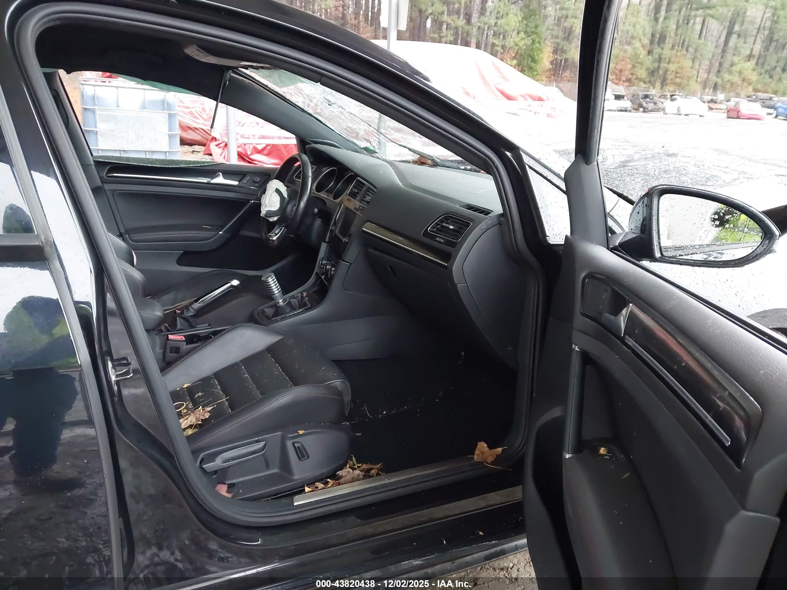 VOLKSWAGEN GOLF image 5