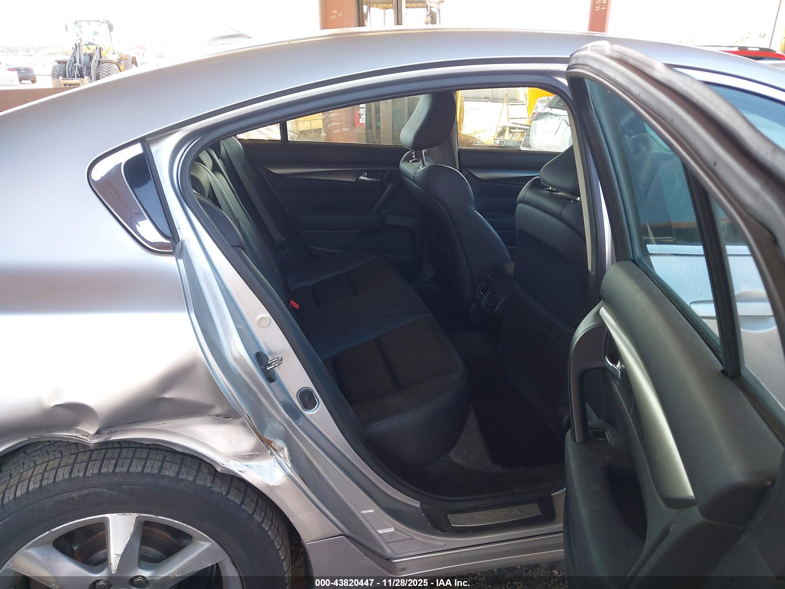 ACURA TL image 8