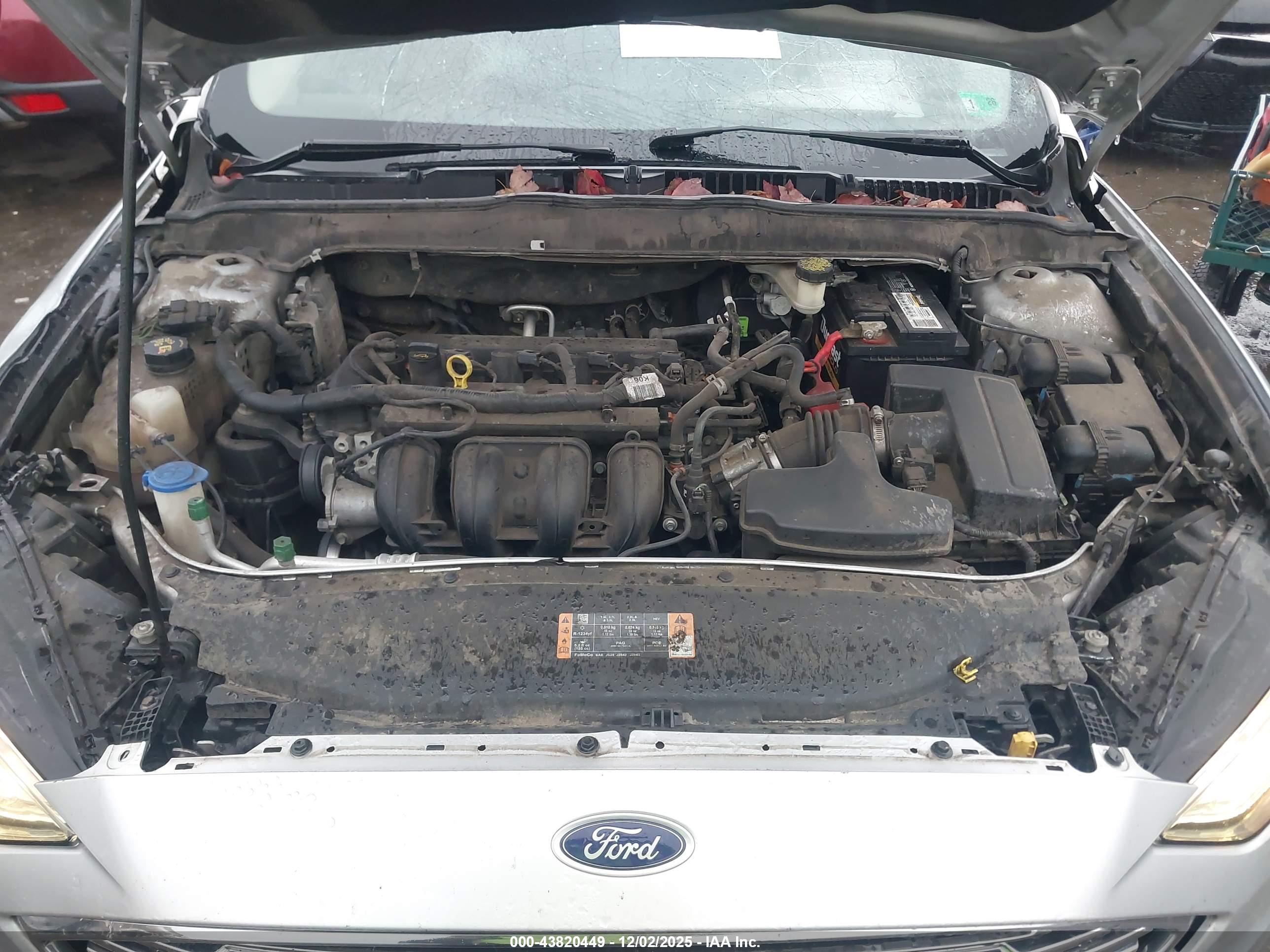FORD FUSION image 10