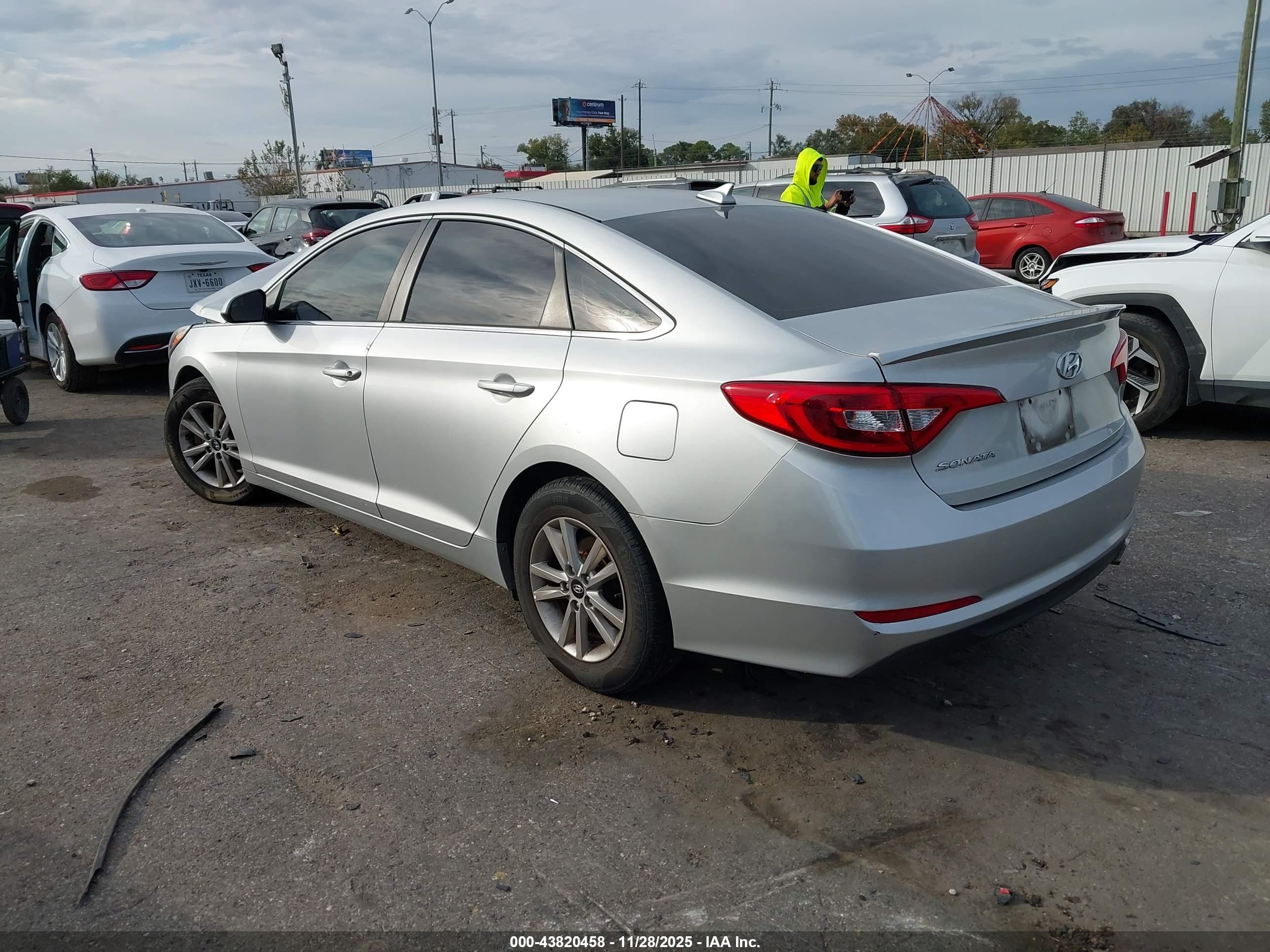 HYUNDAI SONATA image 3