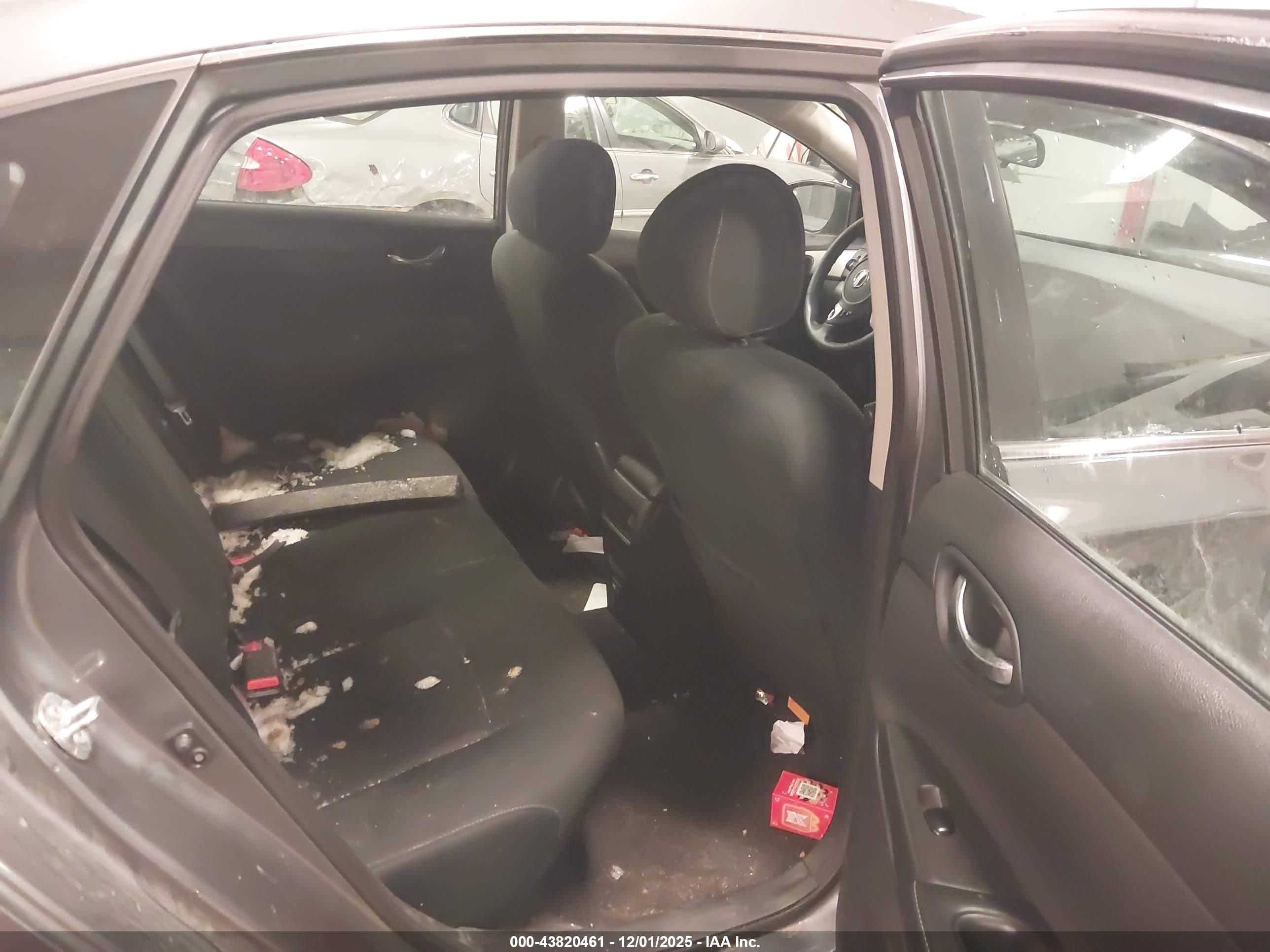 NISSAN SENTRA image 8