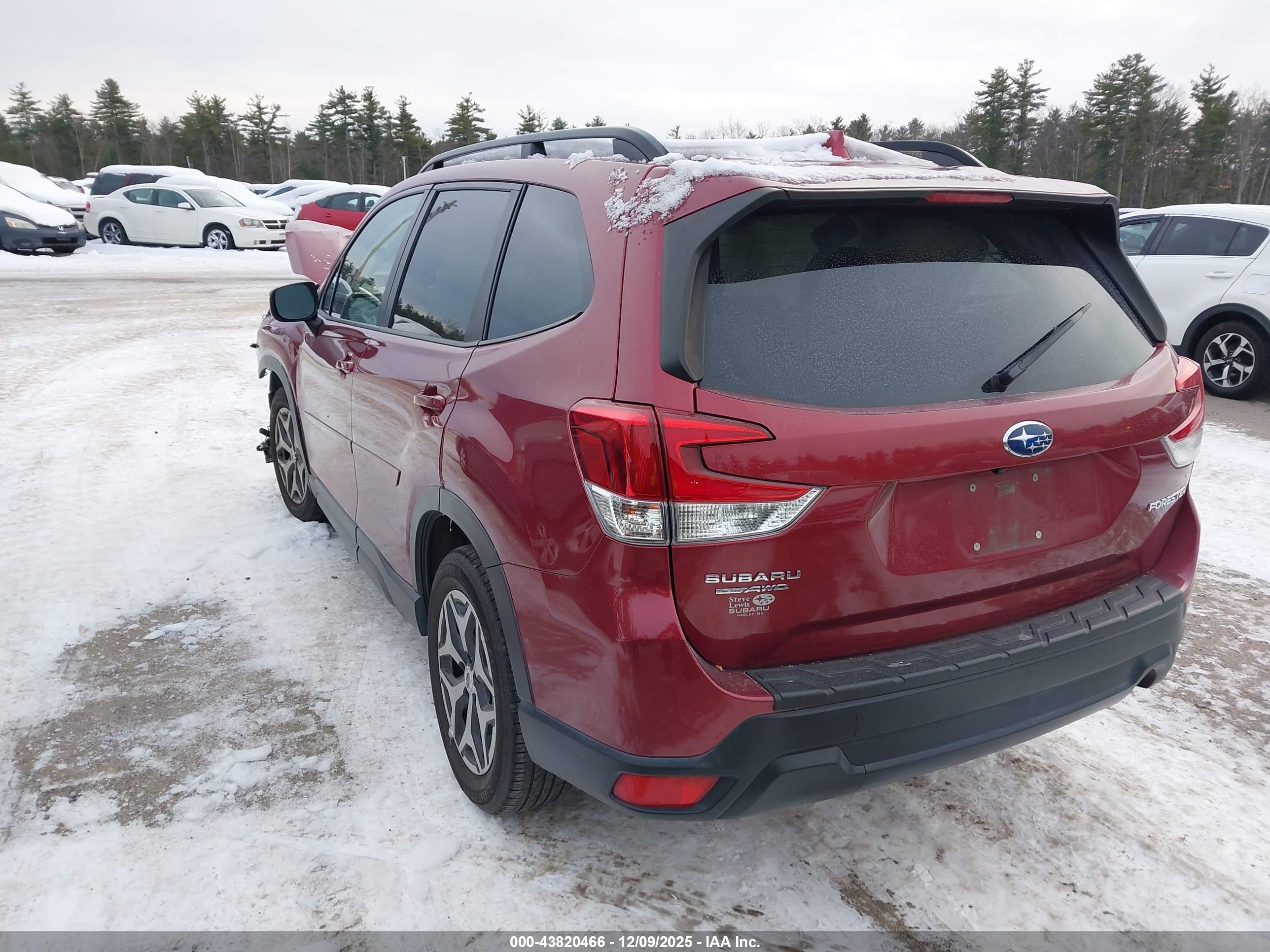 SUBARU FORESTER image 3