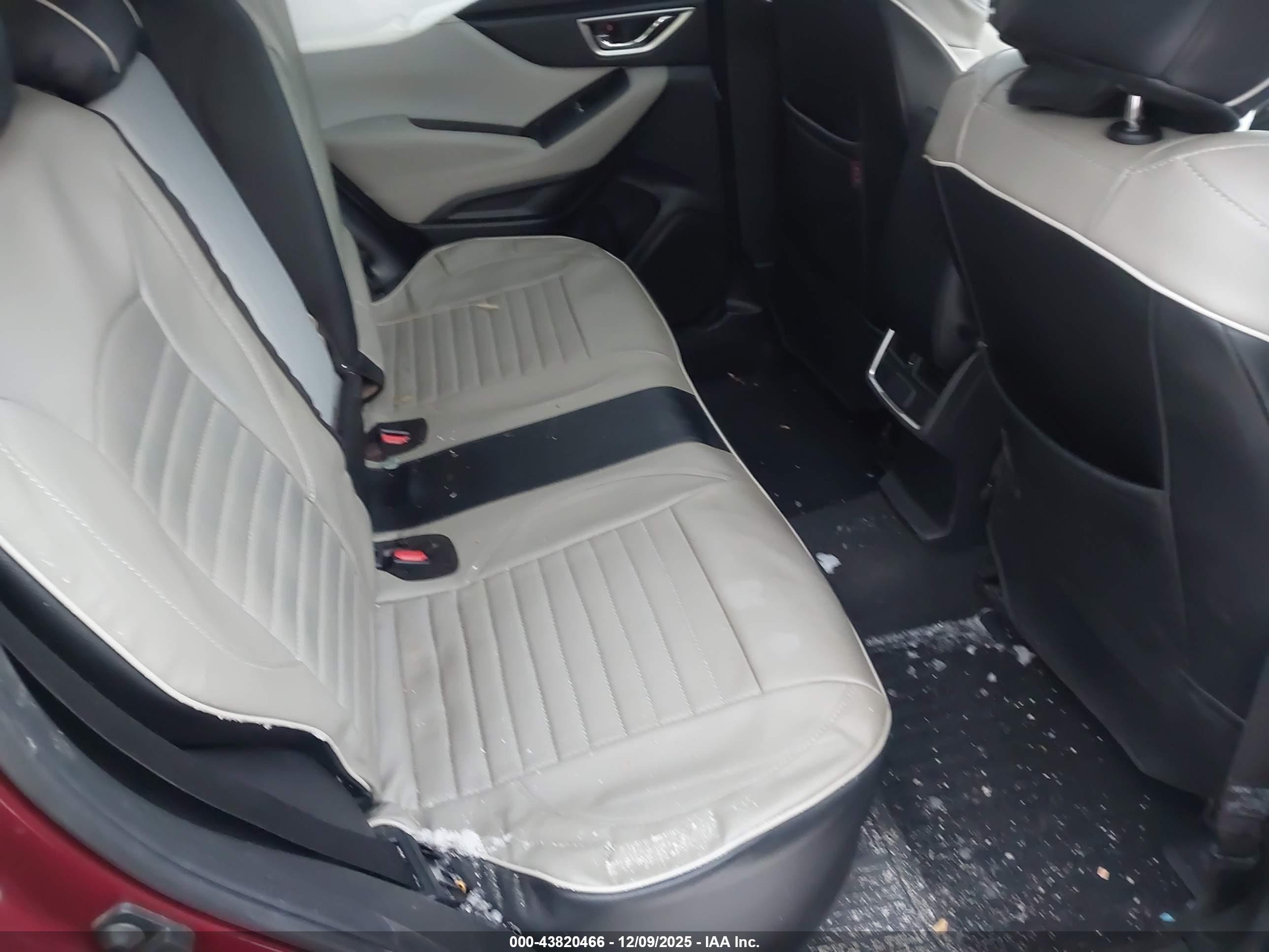 SUBARU FORESTER image 8