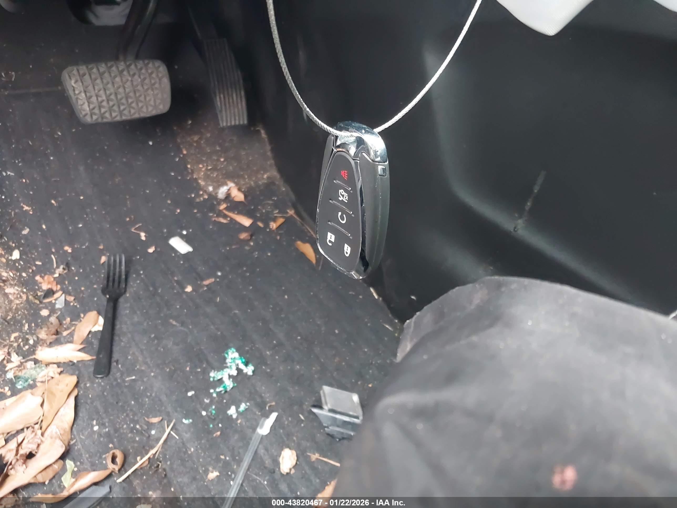 CHEVROLET EQUINOX image 11