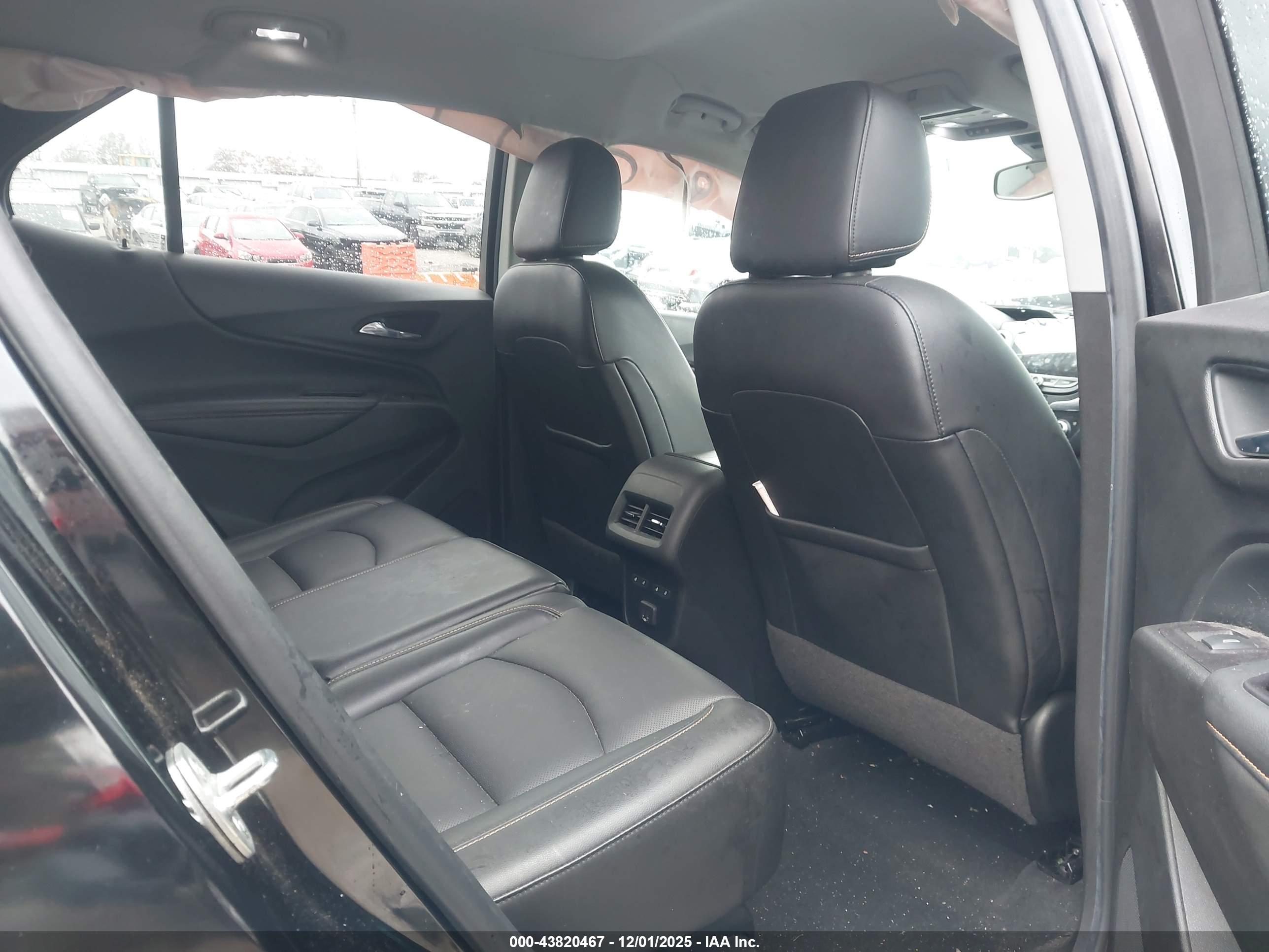 CHEVROLET EQUINOX image 8