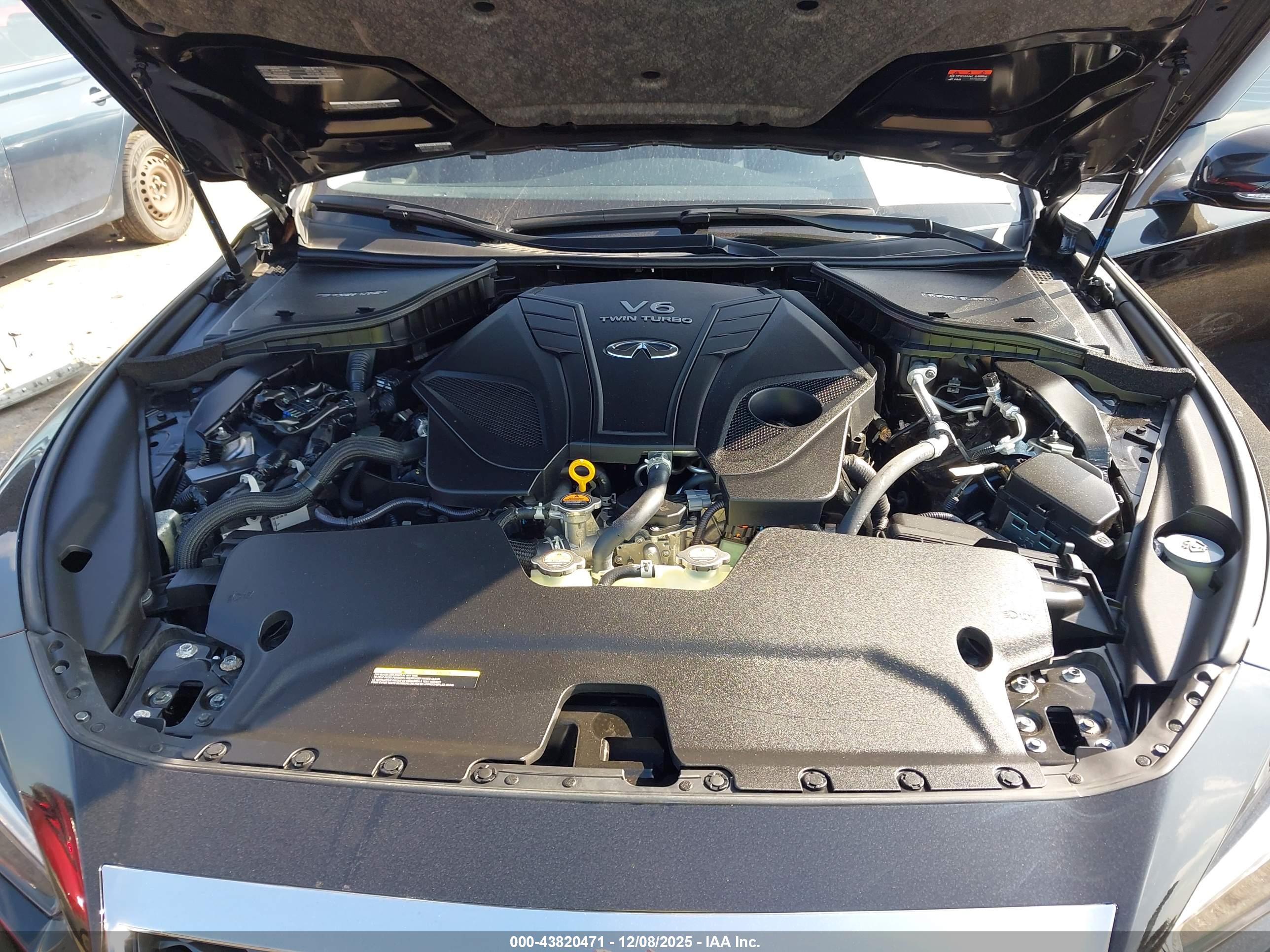 INFINITI Q50 image 10