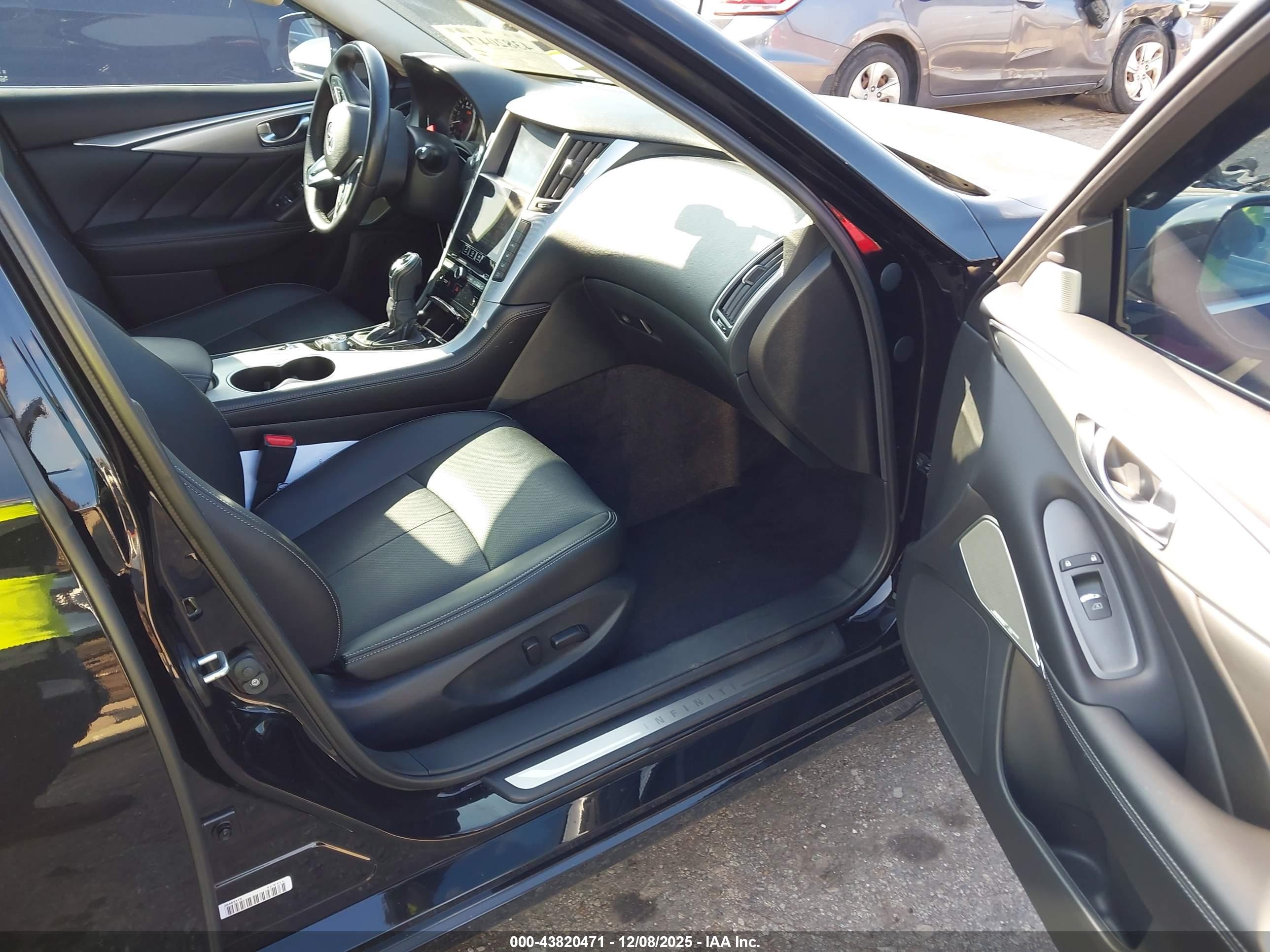 INFINITI Q50 image 5