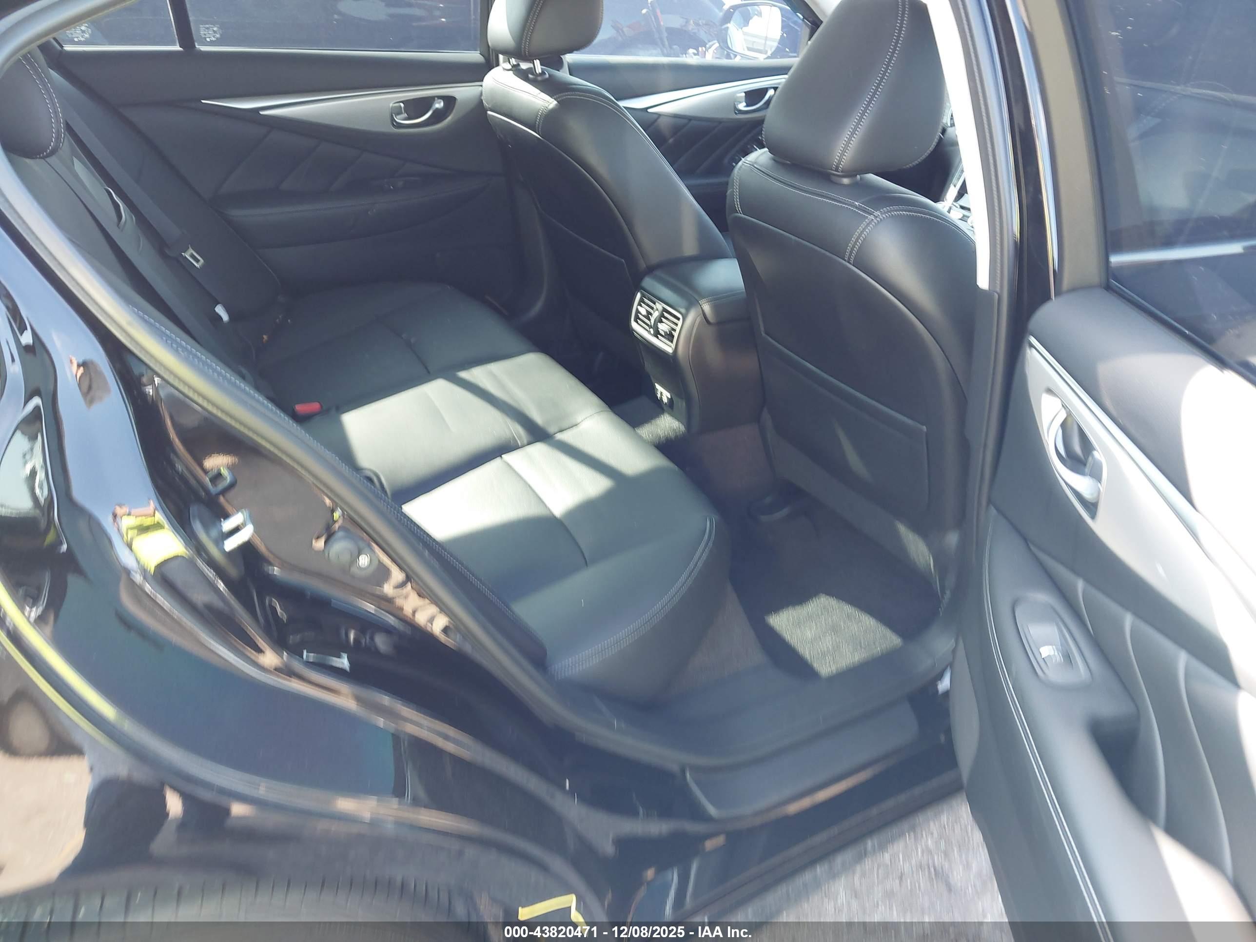 INFINITI Q50 image 8