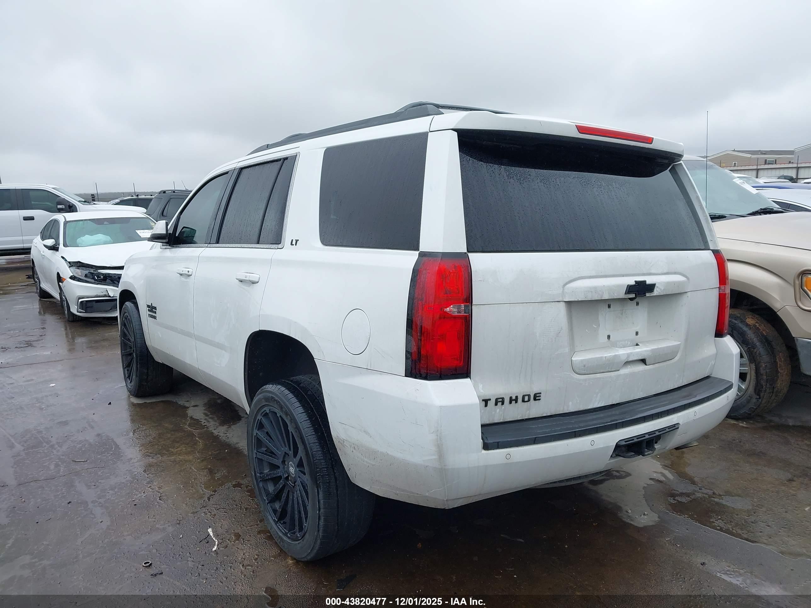 CHEVROLET TAHOE image 3