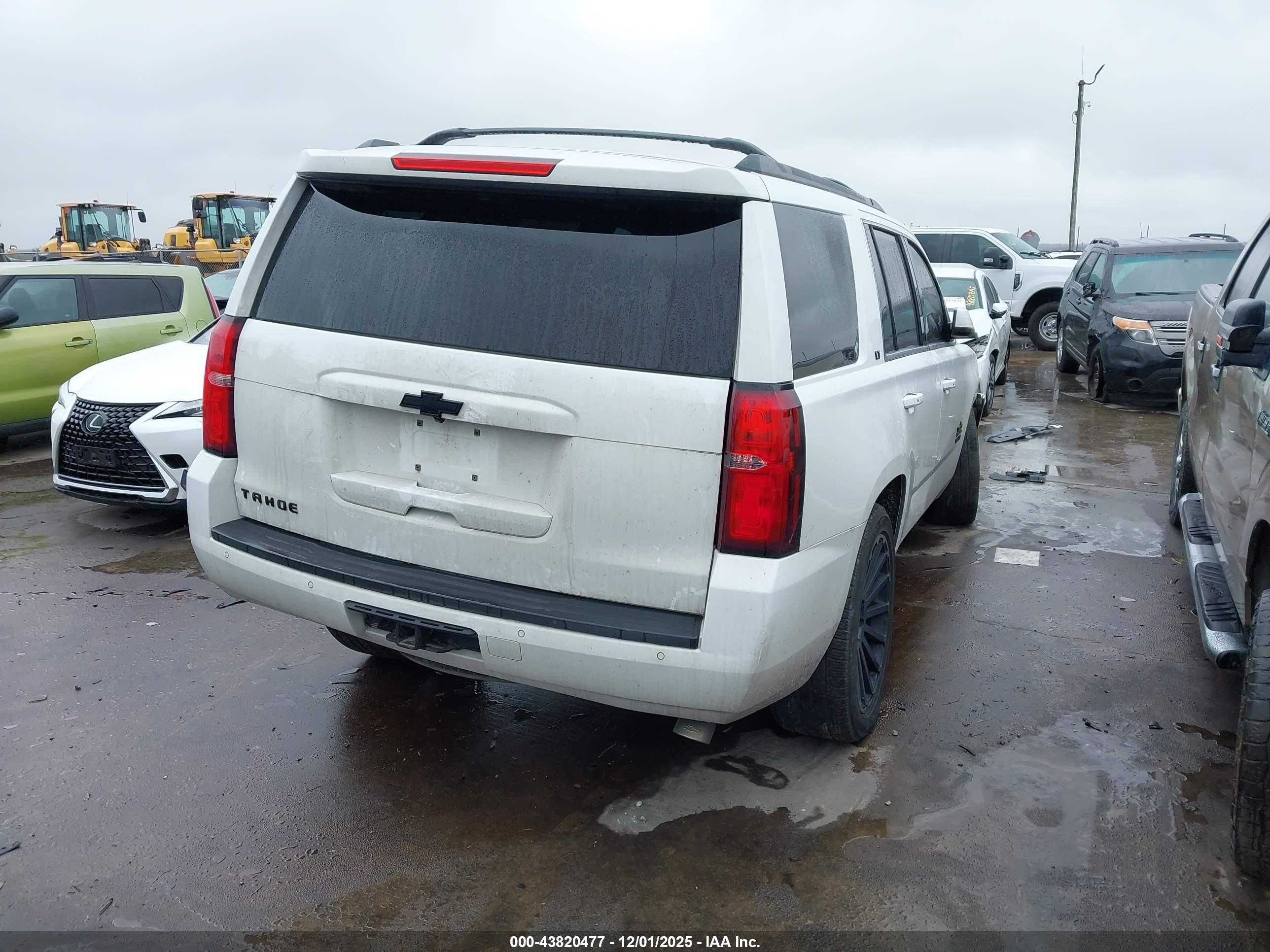 CHEVROLET TAHOE image 4
