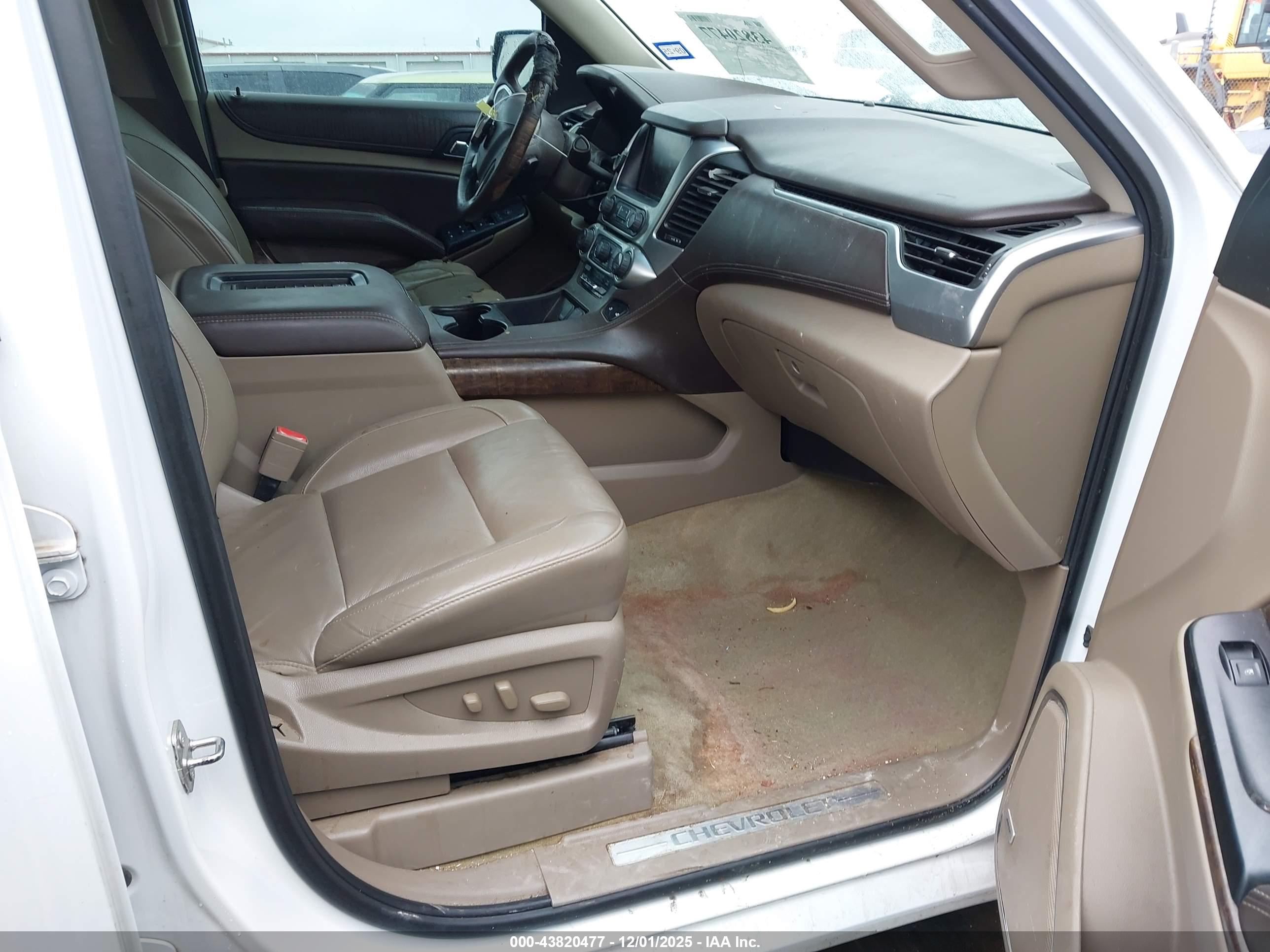 CHEVROLET TAHOE image 5