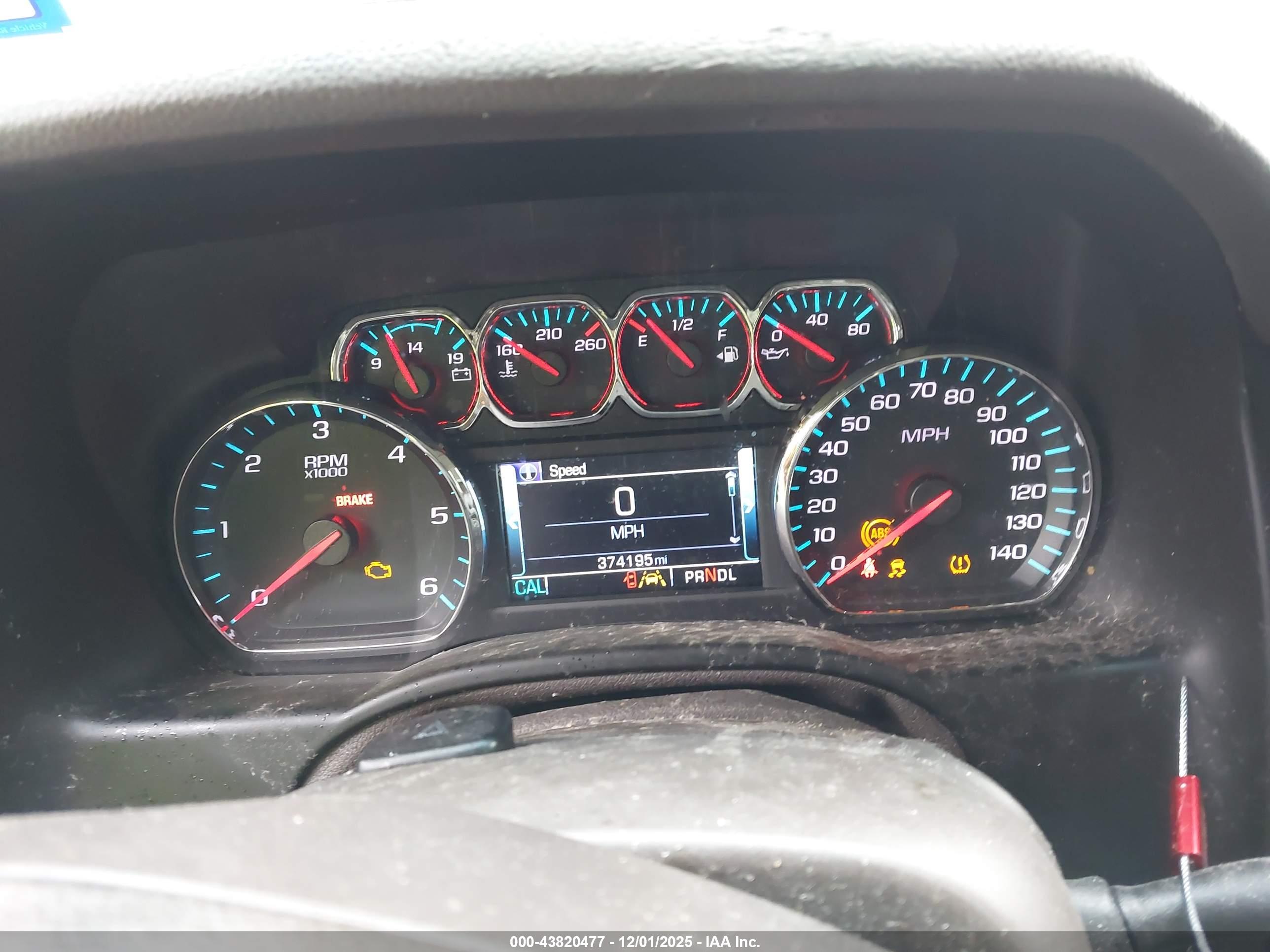CHEVROLET TAHOE image 7