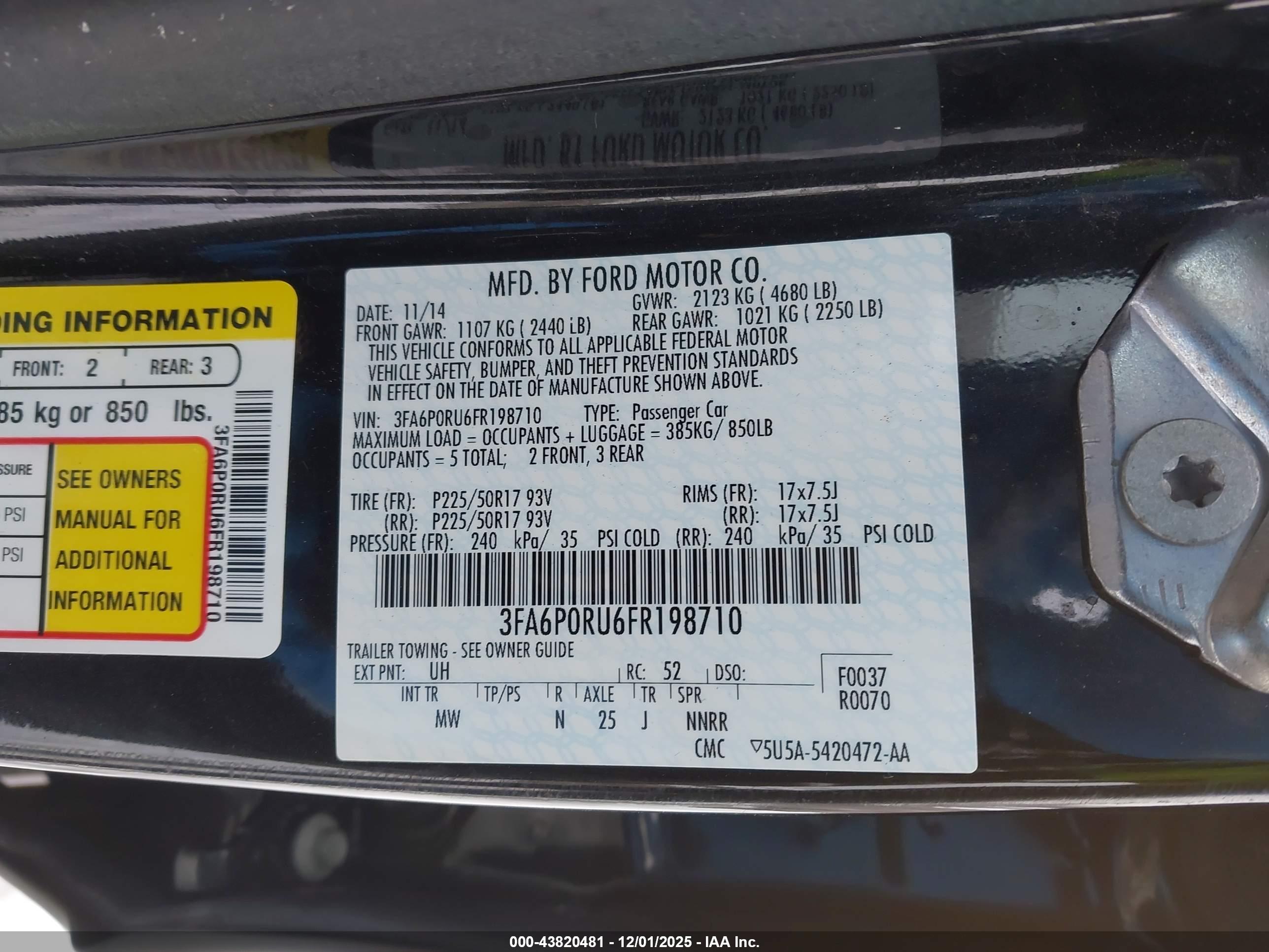 FORD FUSION image 9
