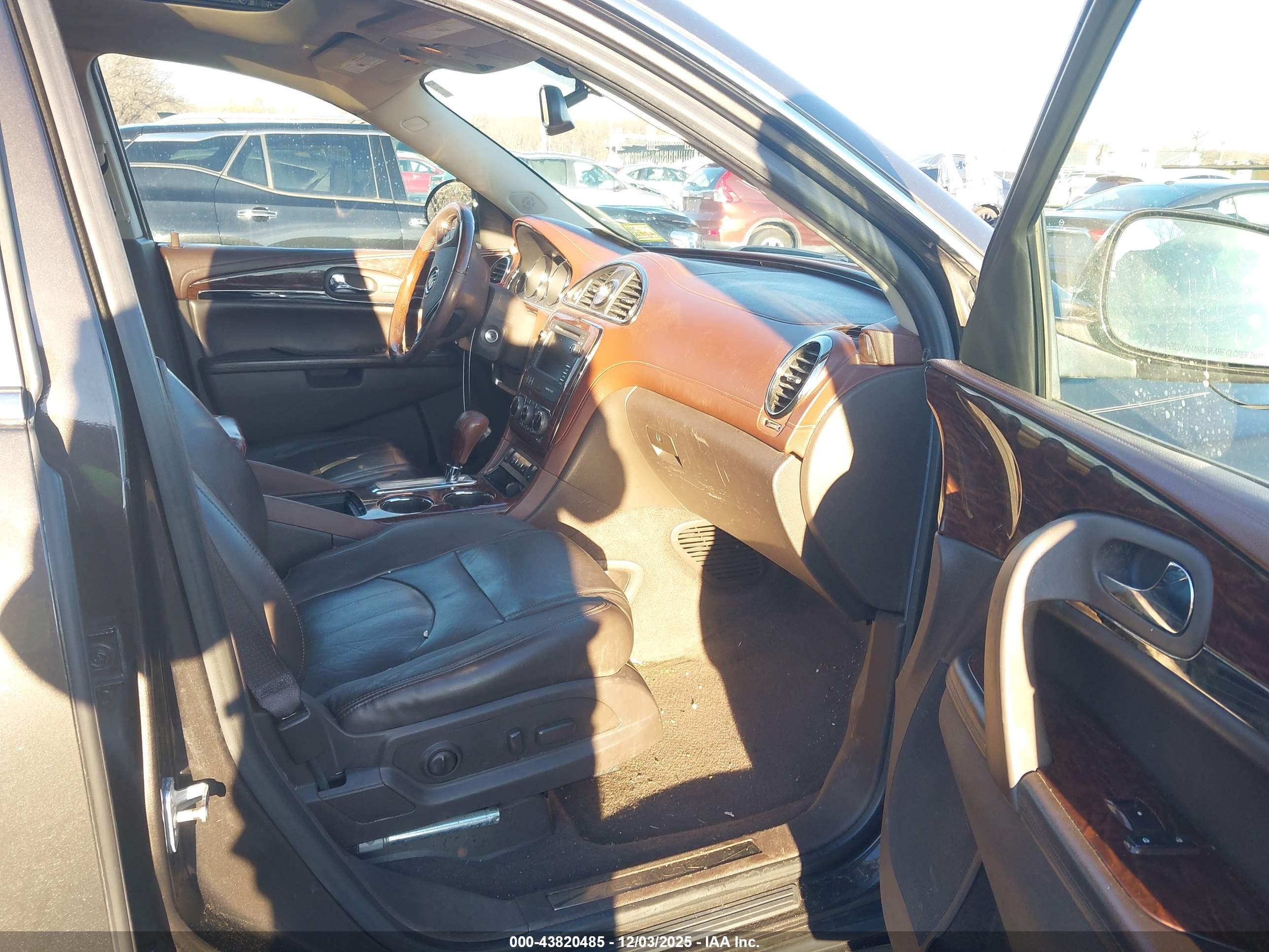 BUICK ENCLAVE image 5