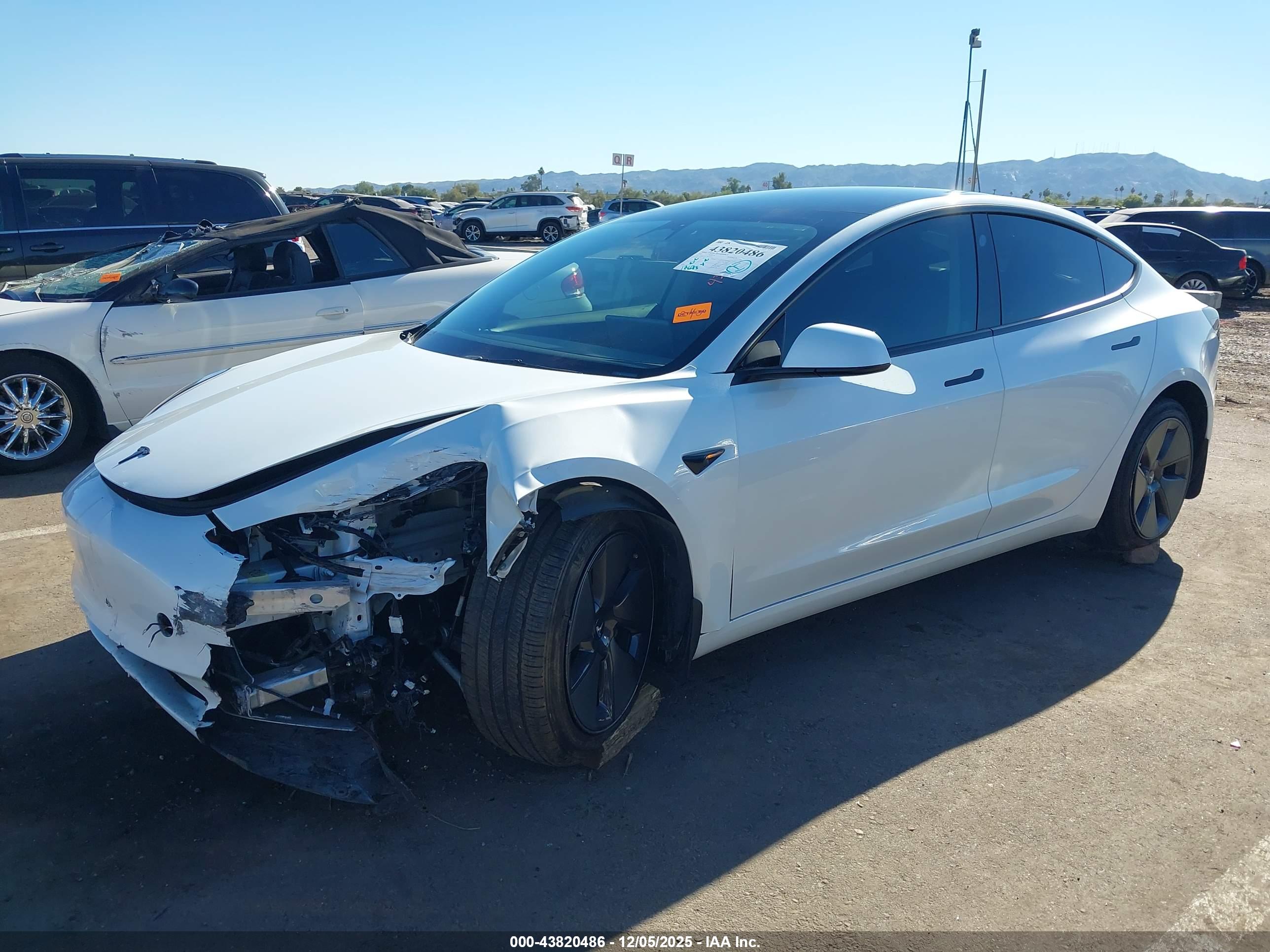 TESLA MODEL image 2