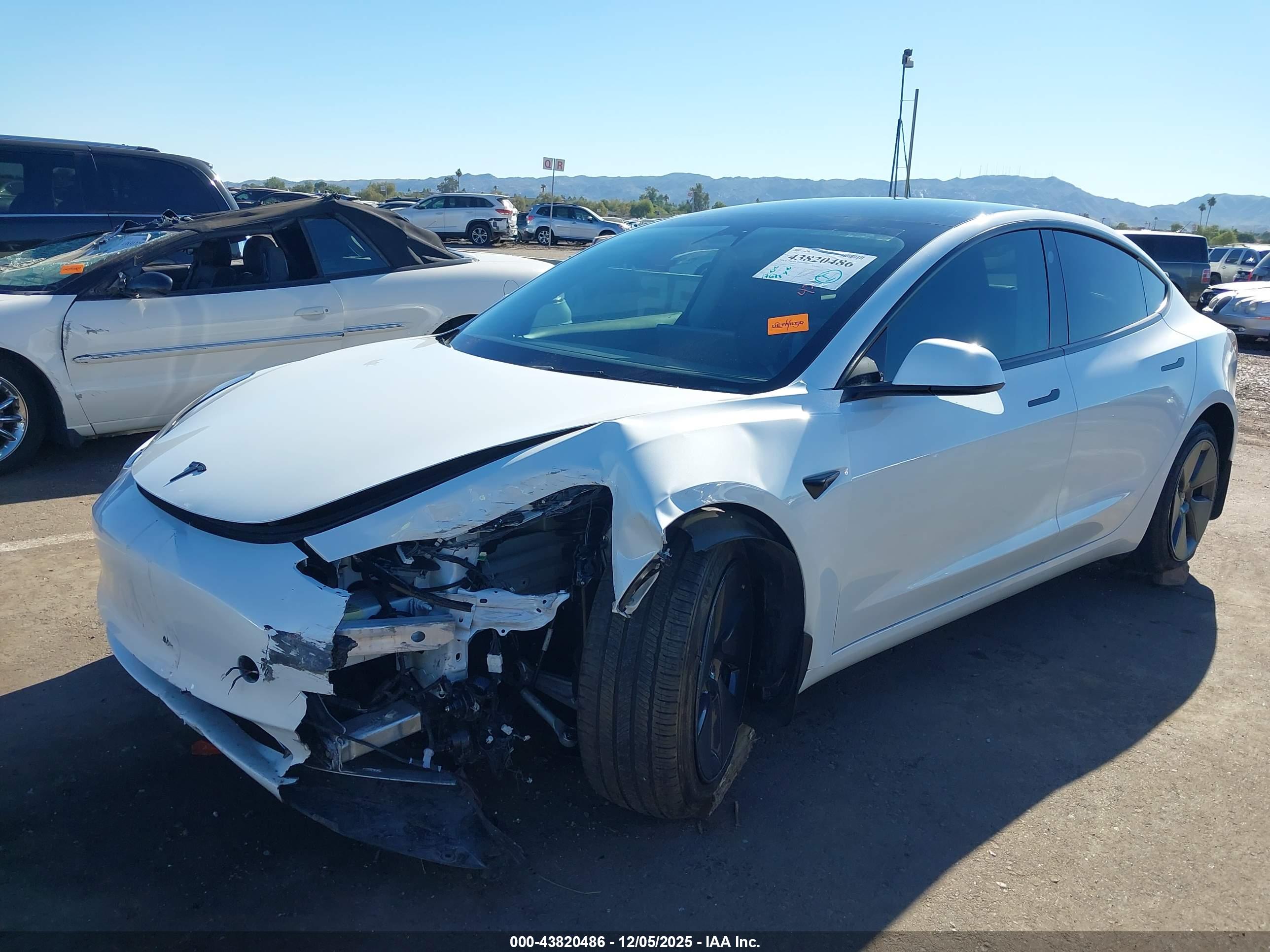 TESLA MODEL image 6
