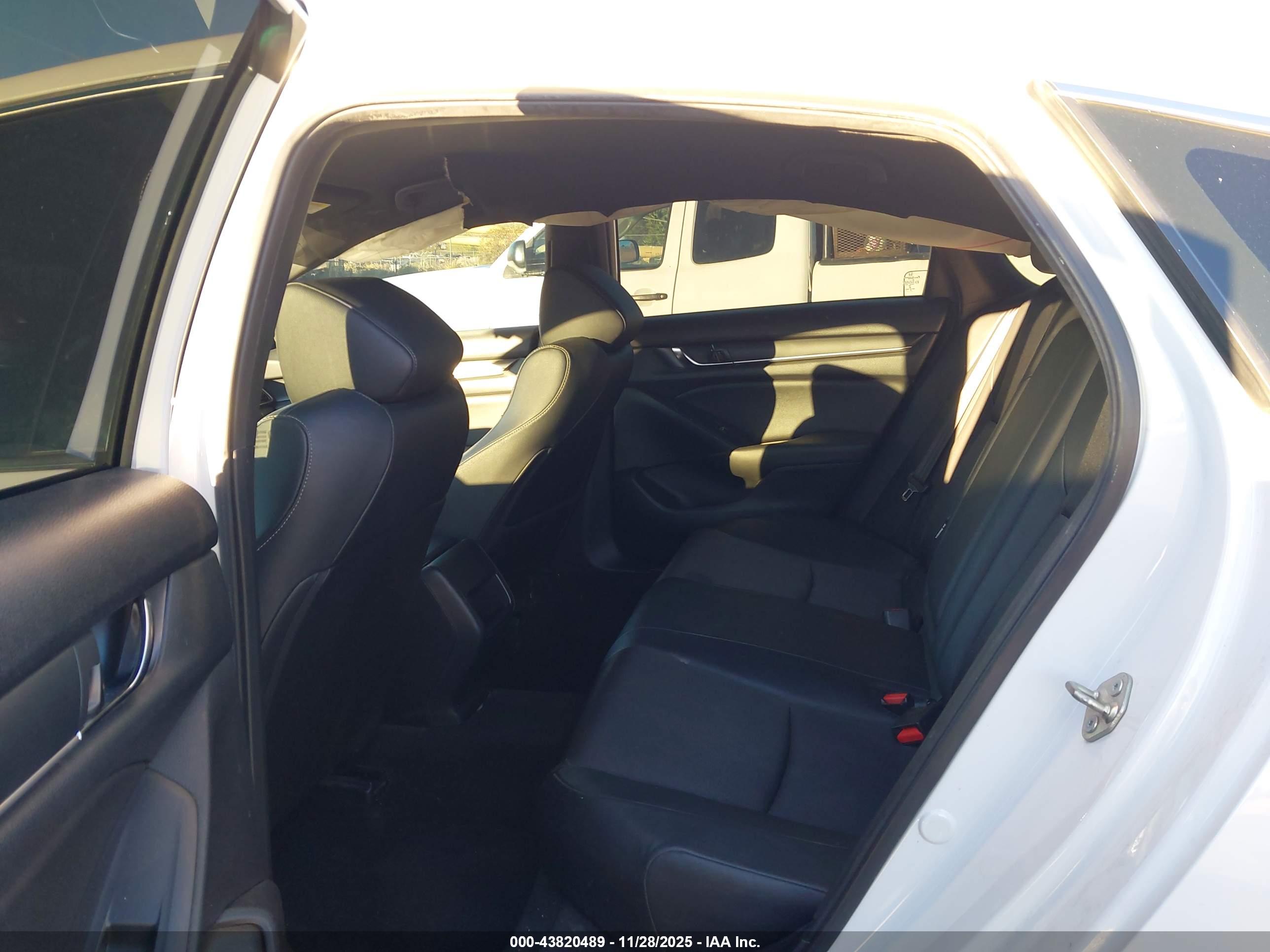HONDA ACCORD image 8