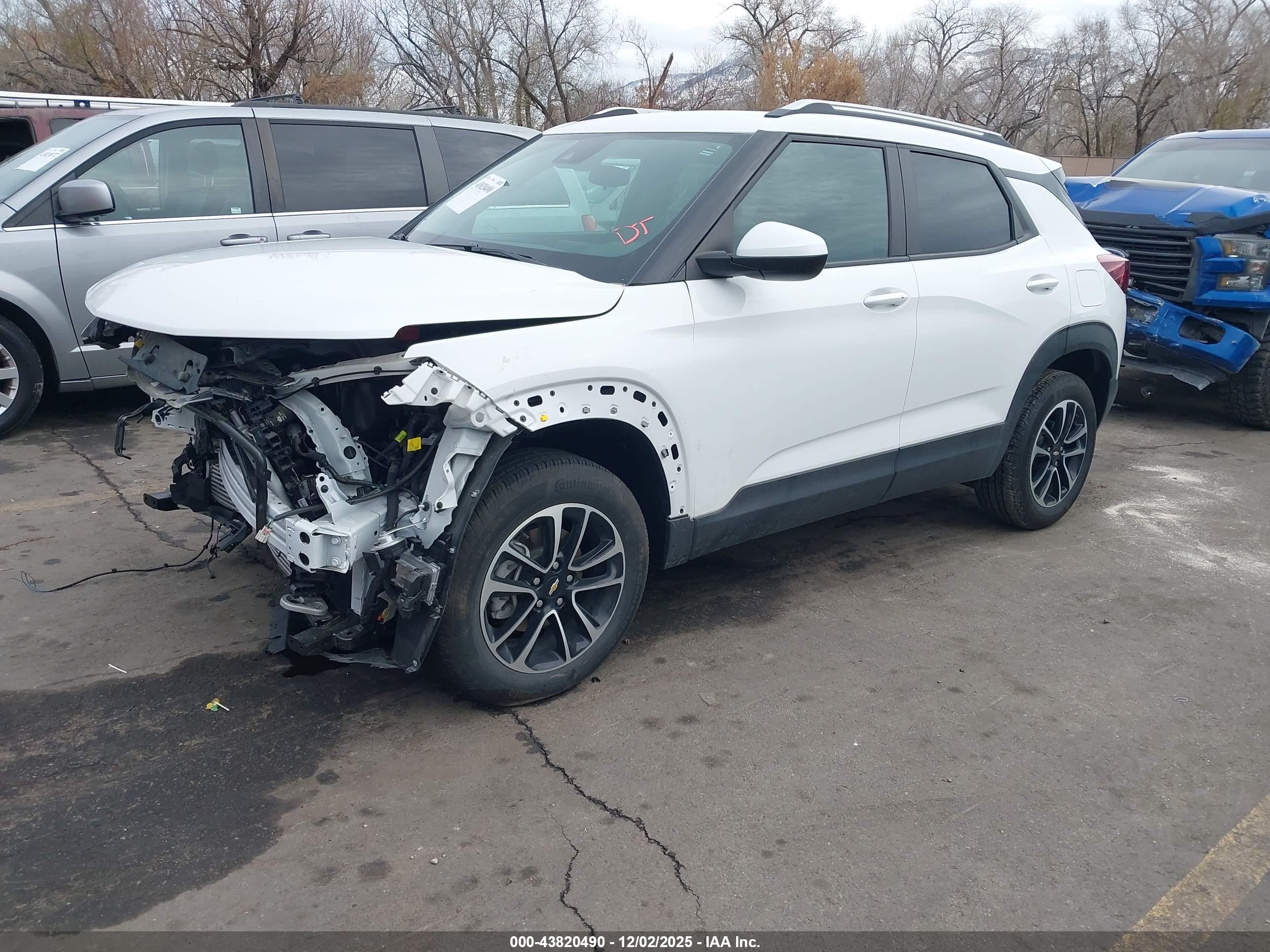 CHEVROLET TRAILBLAZER image 2
