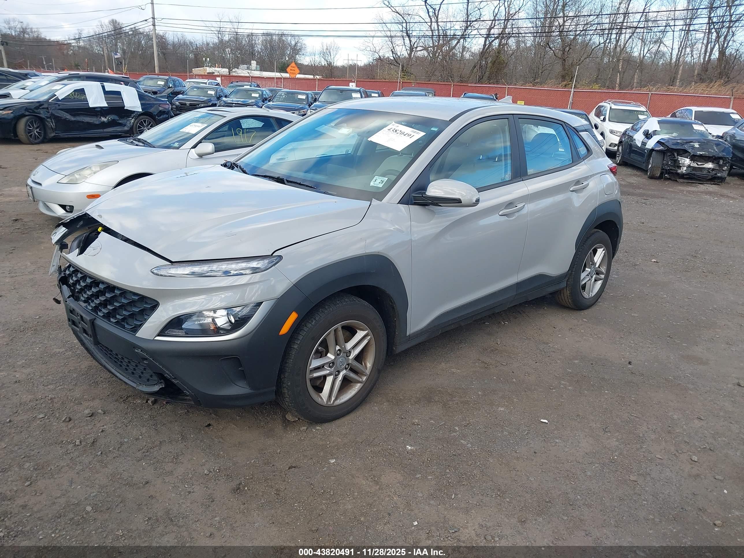 HYUNDAI KONA image 2