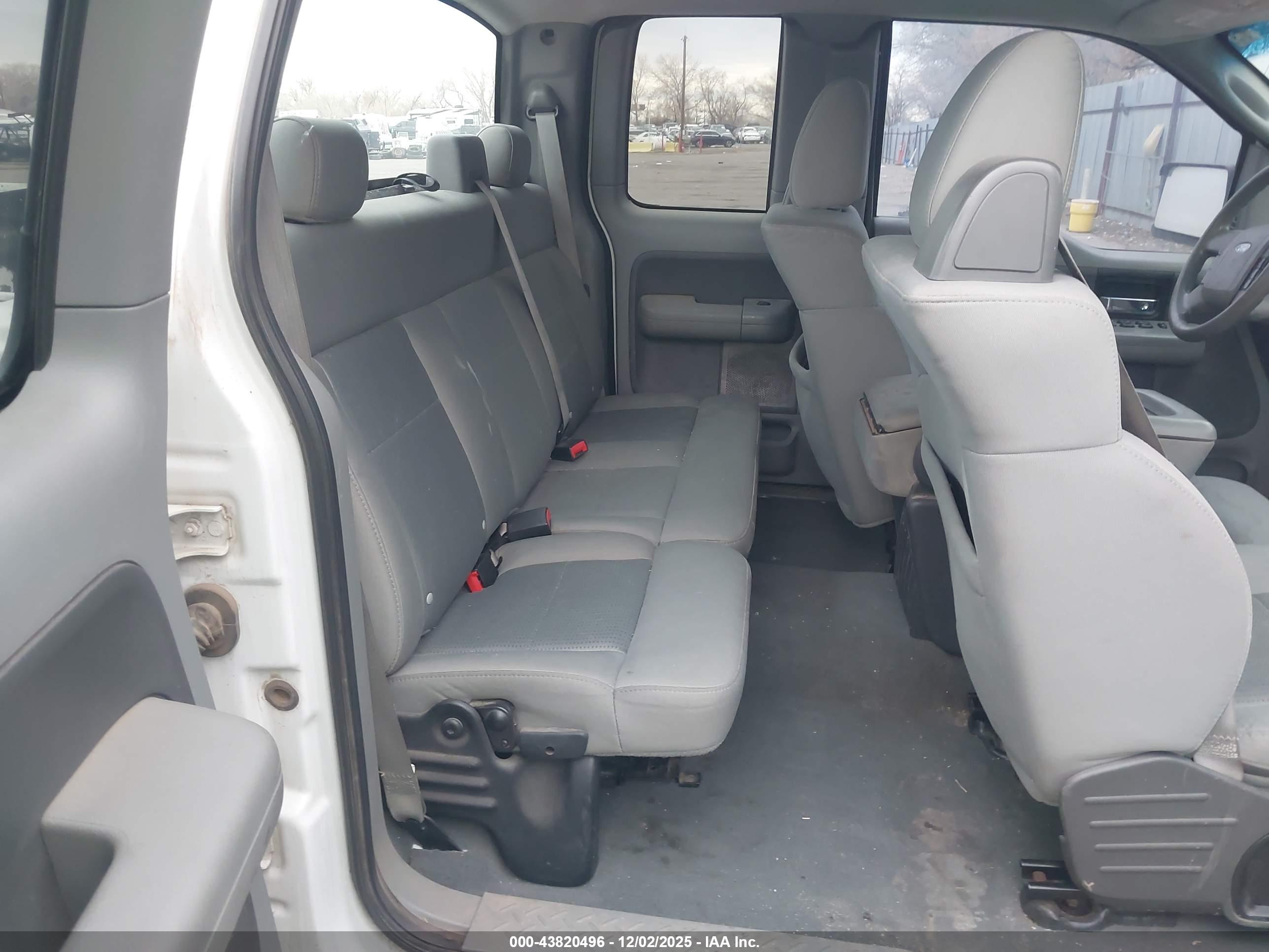 FORD F-150 image 8