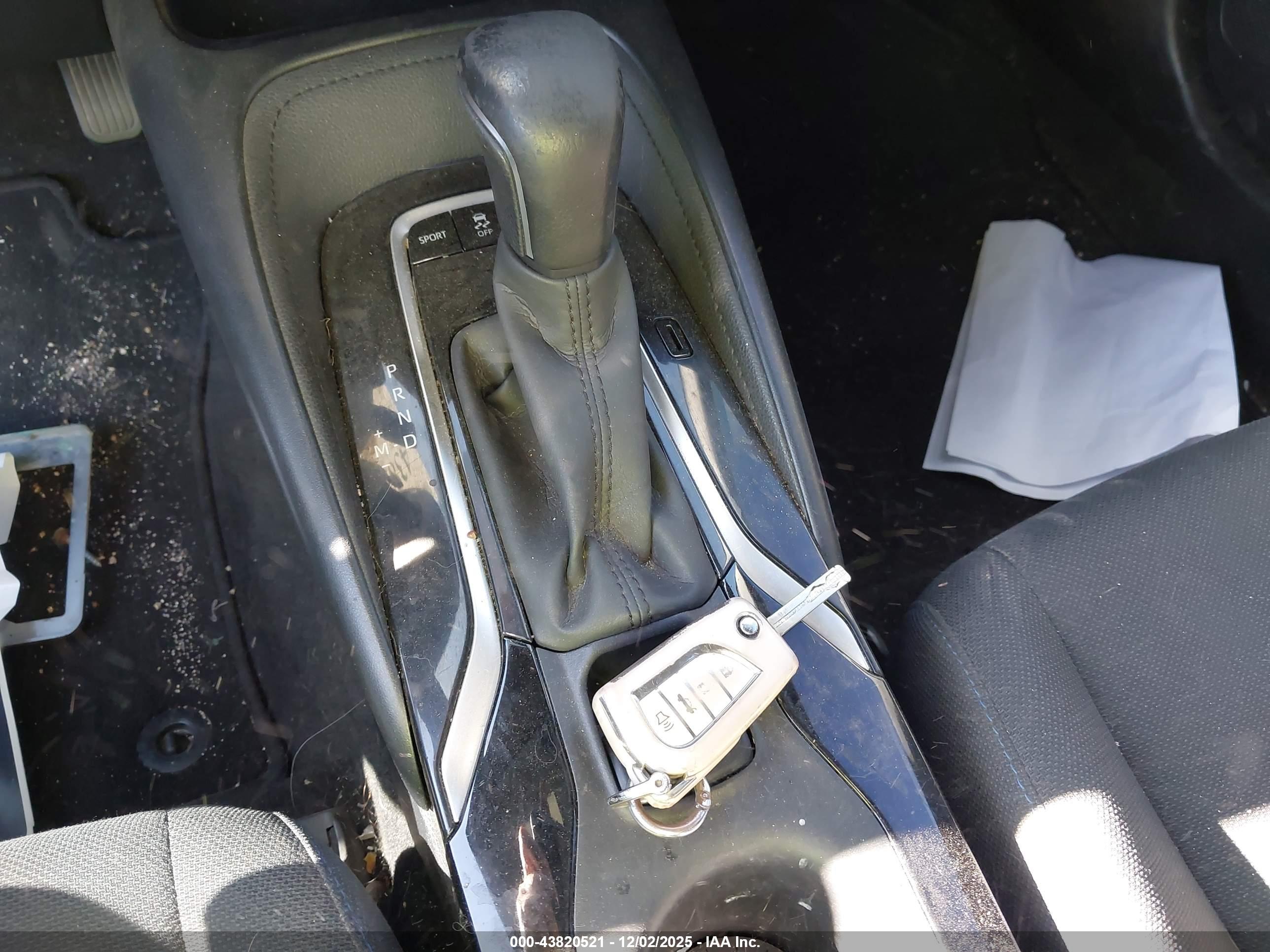 TOYOTA COROLLA image 11