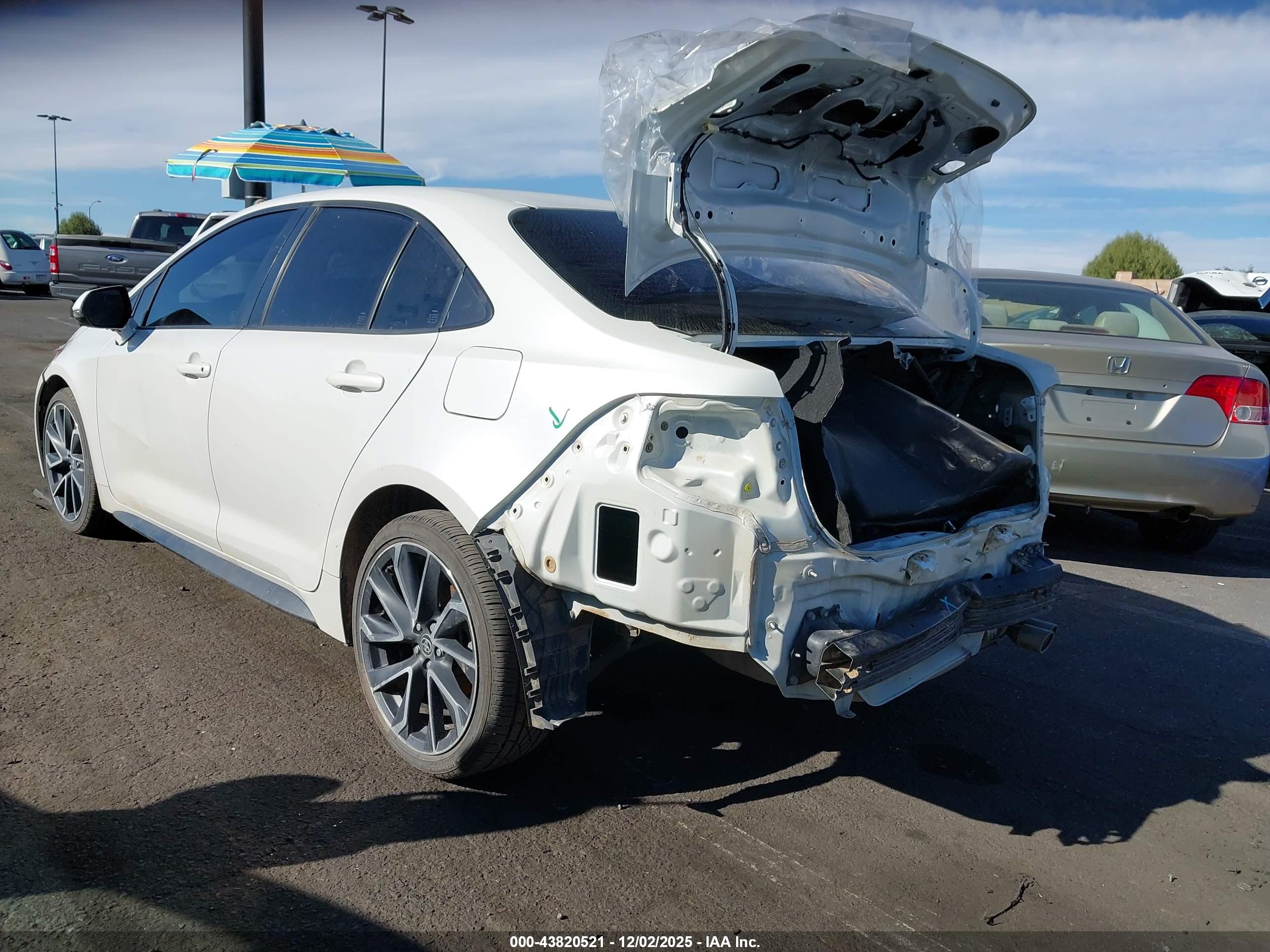 TOYOTA COROLLA image 3