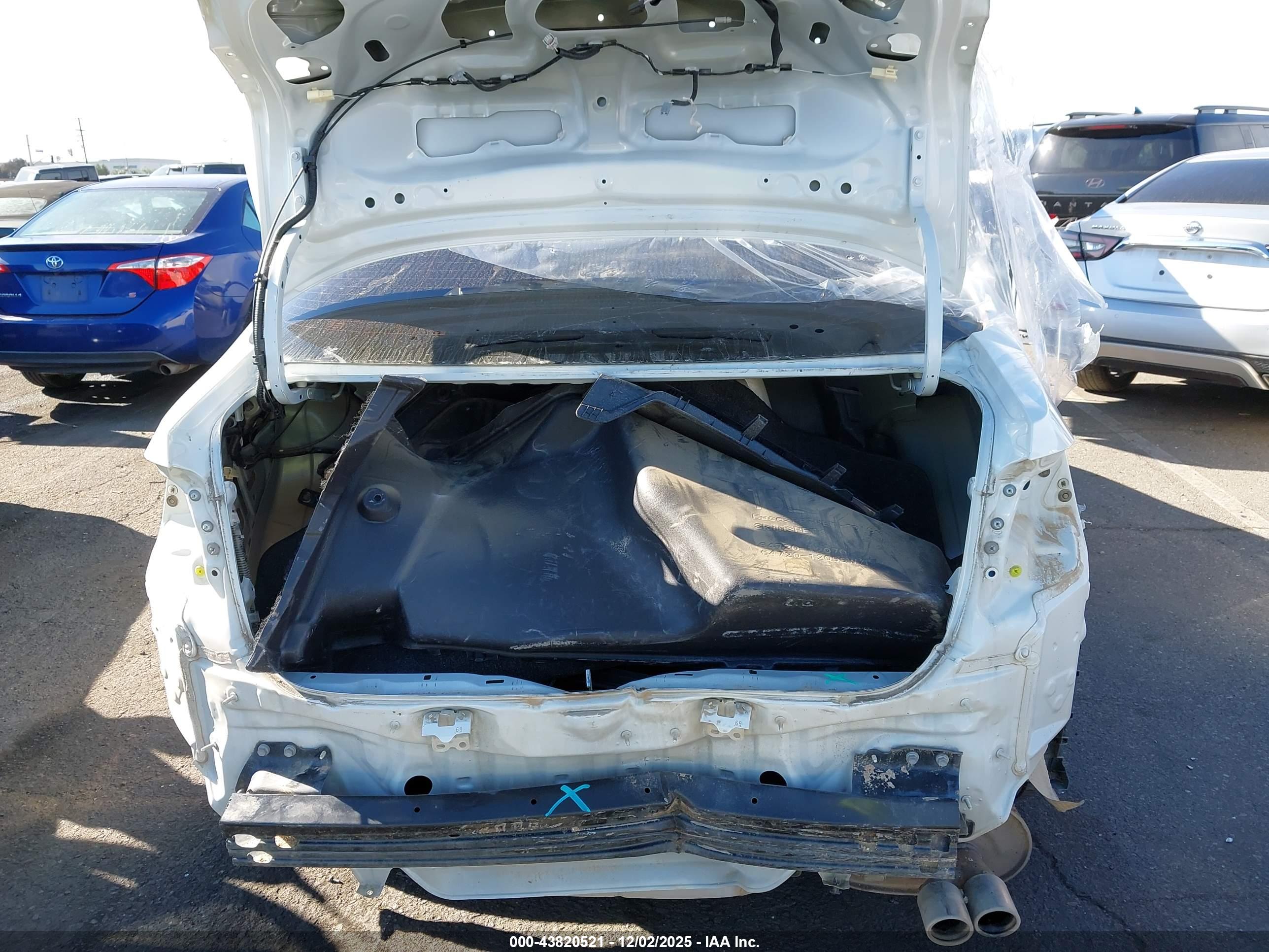 TOYOTA COROLLA image 6
