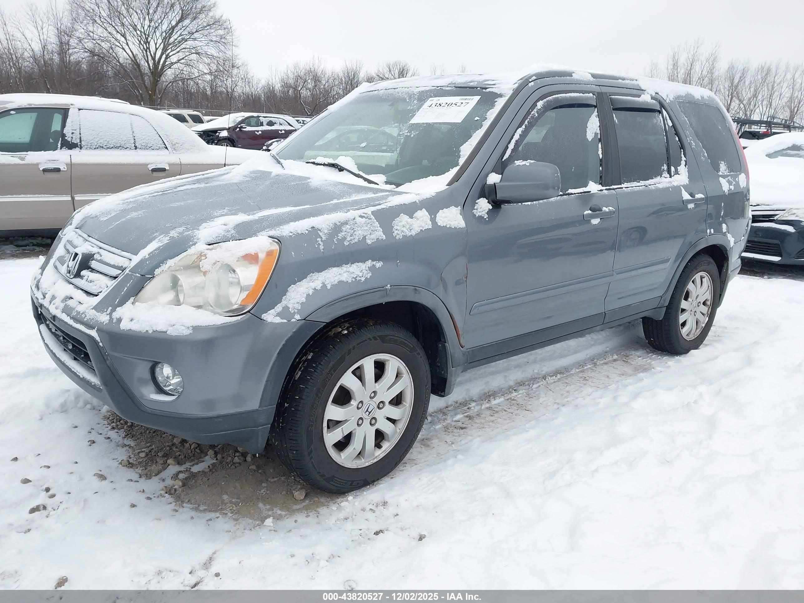 HONDA CR-V image 2
