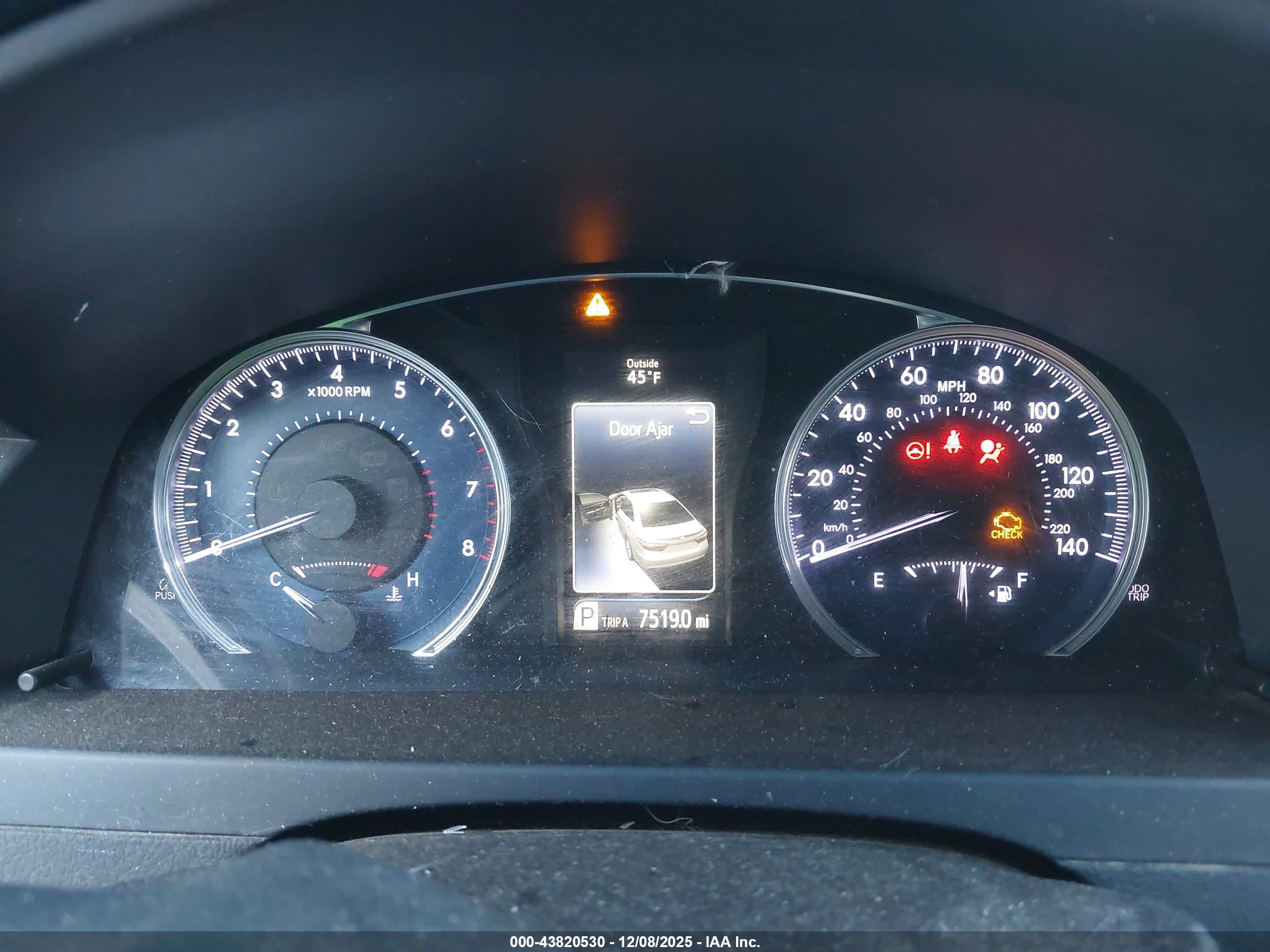 TOYOTA CAMRY image 7