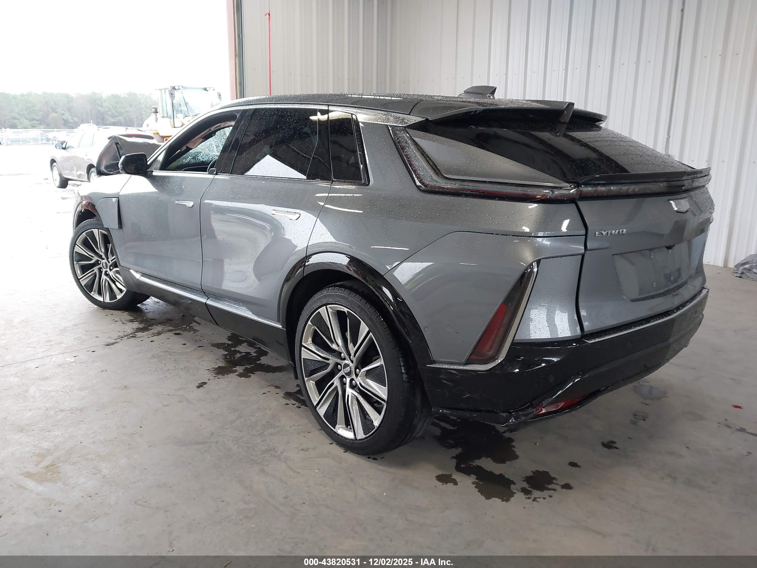 CADILLAC LYRIQ image 3