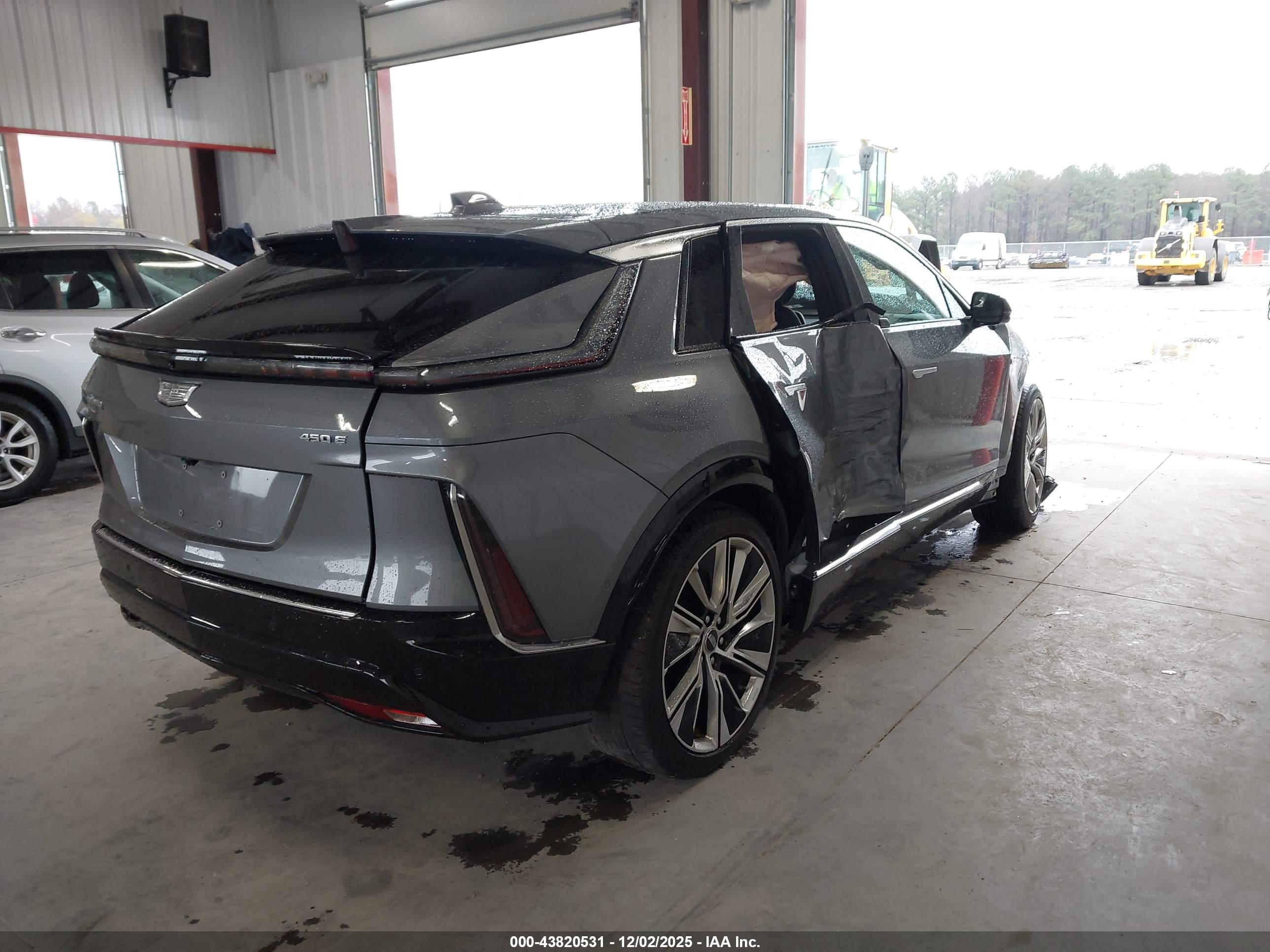 CADILLAC LYRIQ image 4