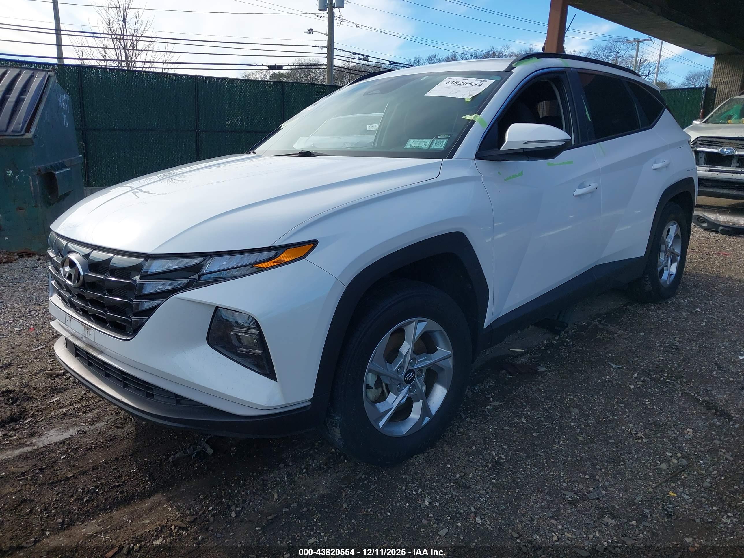 HYUNDAI TUCSON image 2