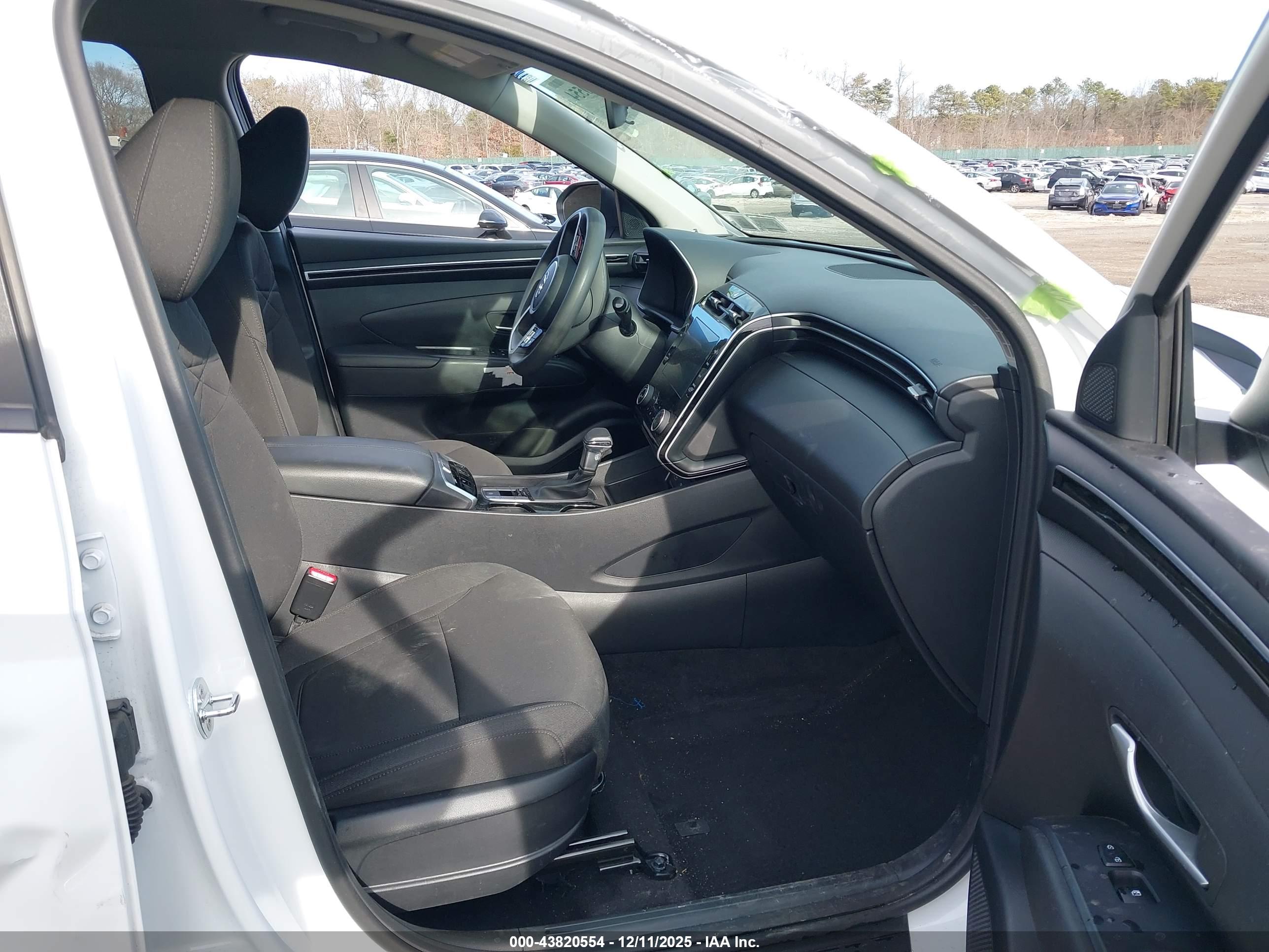 HYUNDAI TUCSON image 5