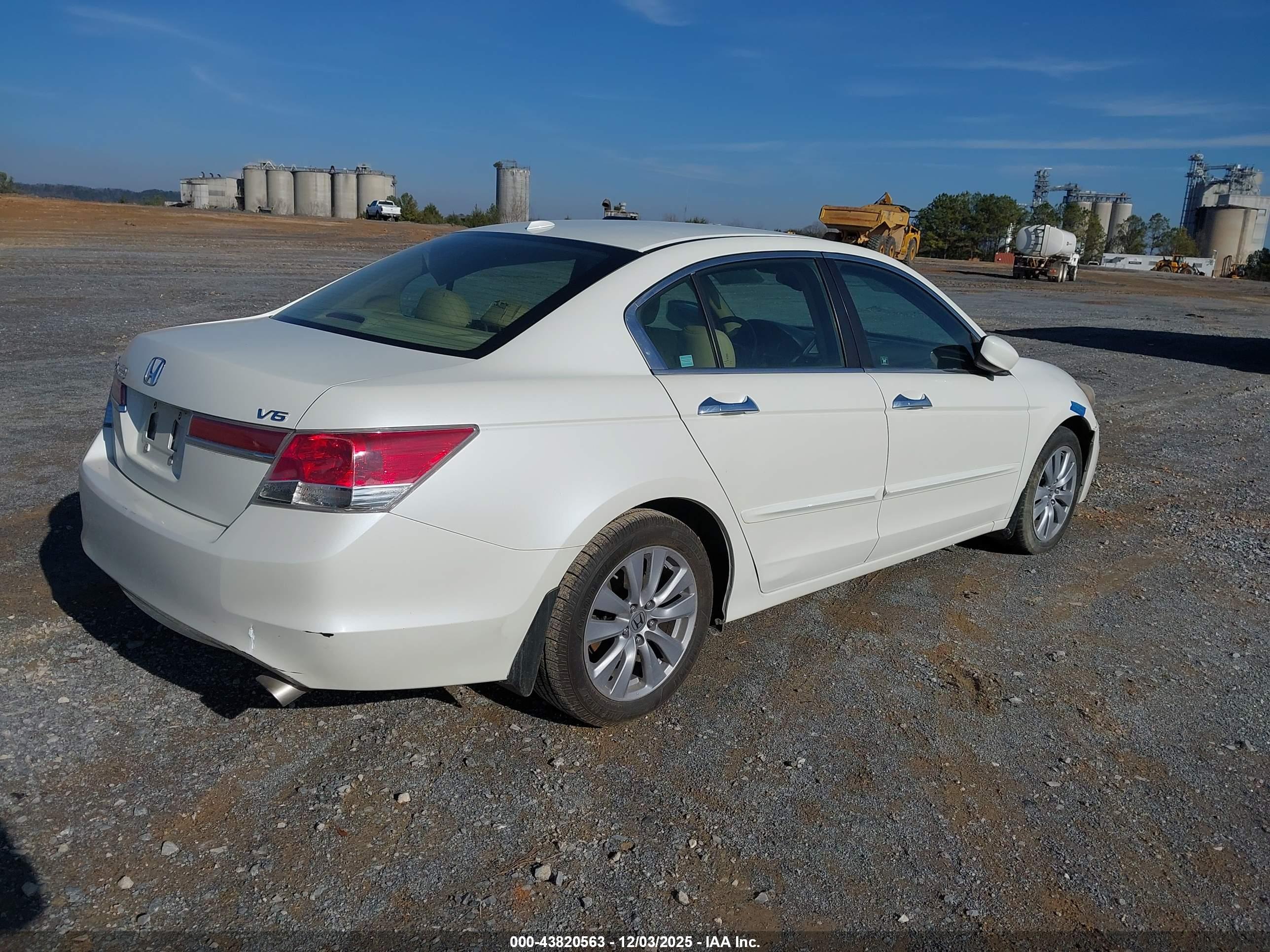 HONDA ACCORD image 4