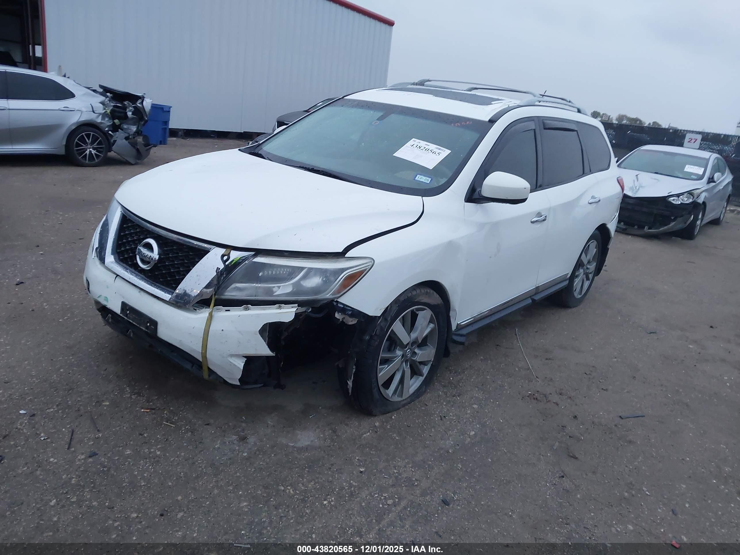 NISSAN PATHFINDER image 2