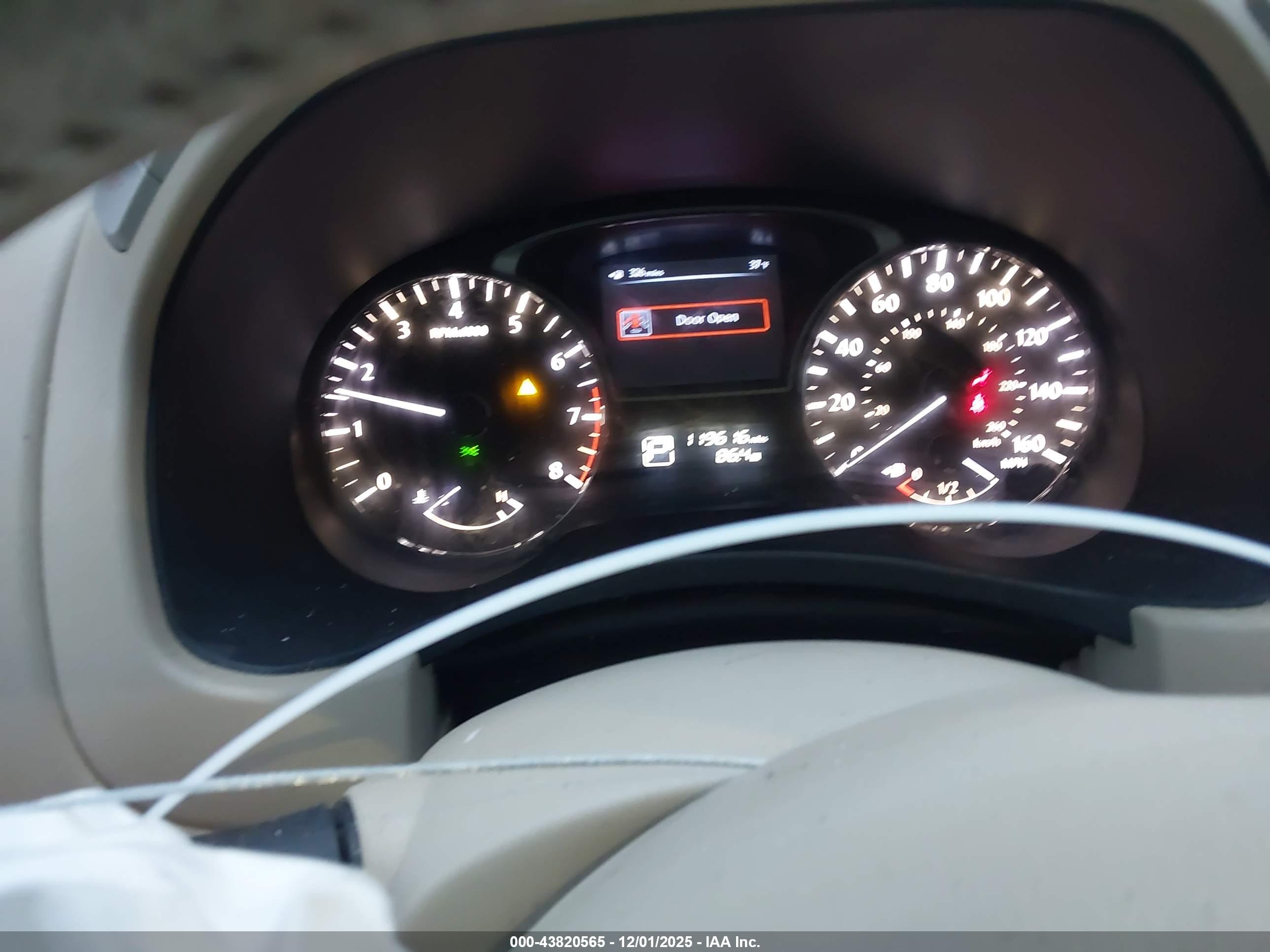 NISSAN PATHFINDER image 7