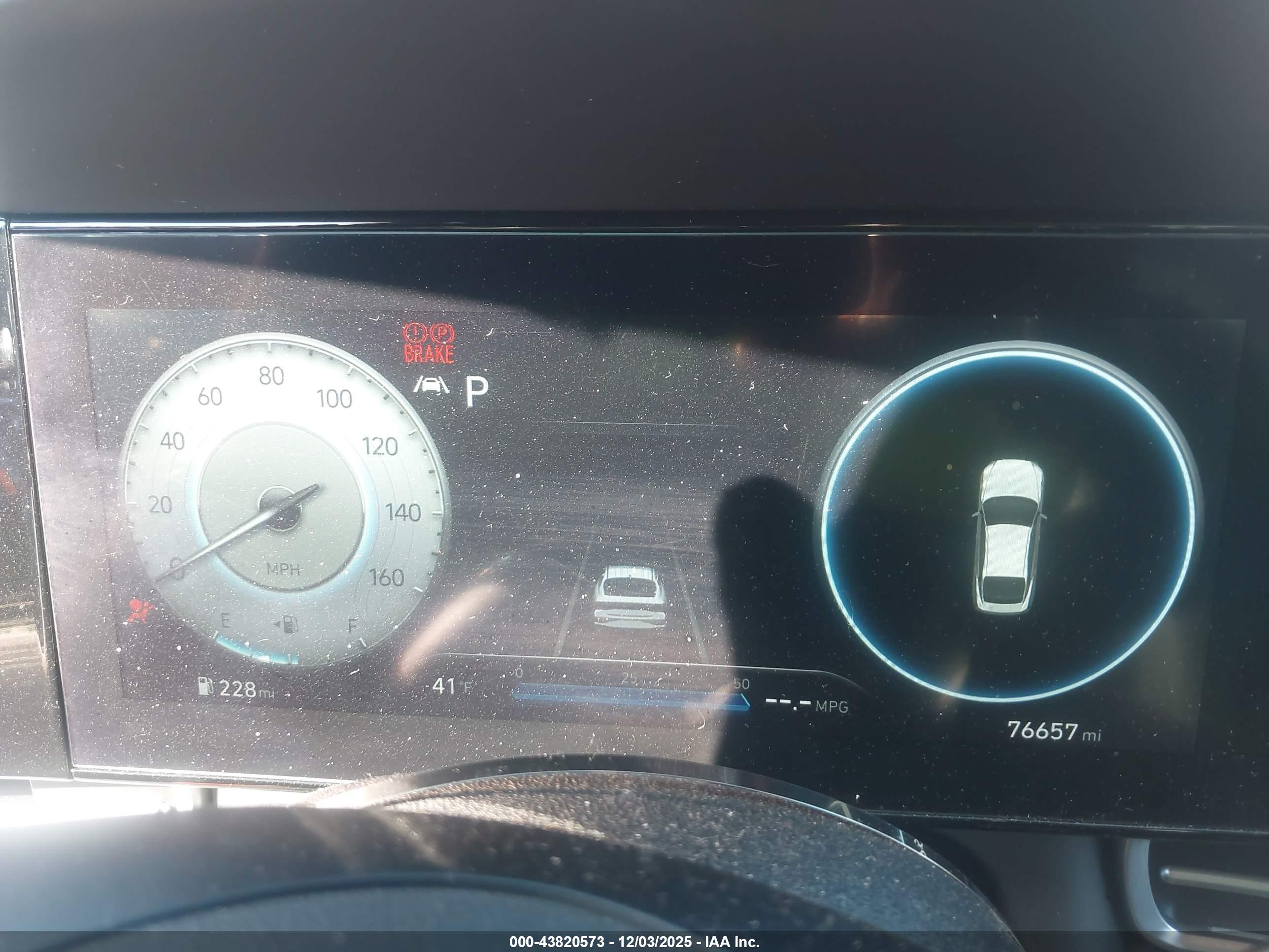HYUNDAI ELANTRA image 7
