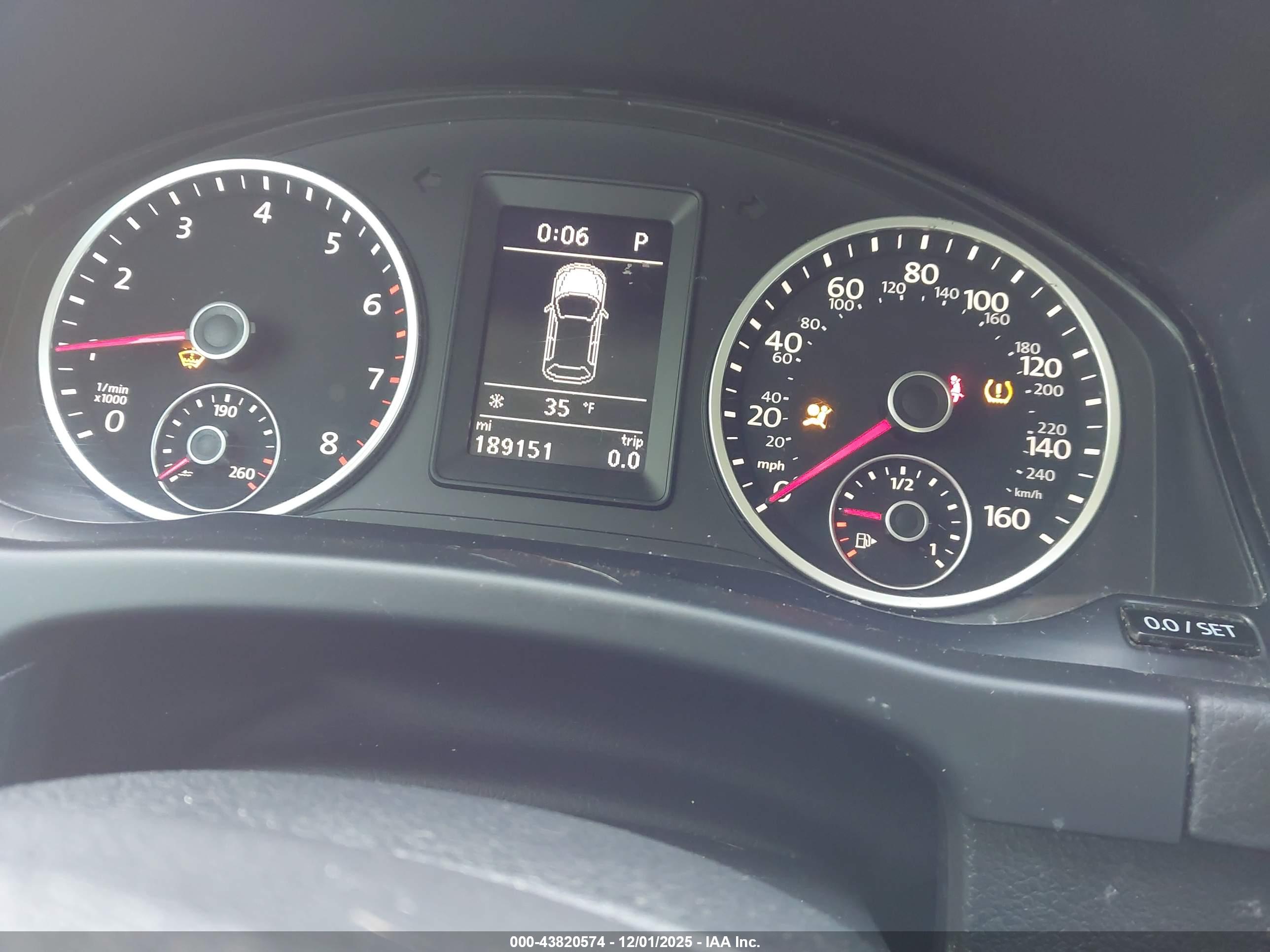VOLKSWAGEN TIGUAN image 7