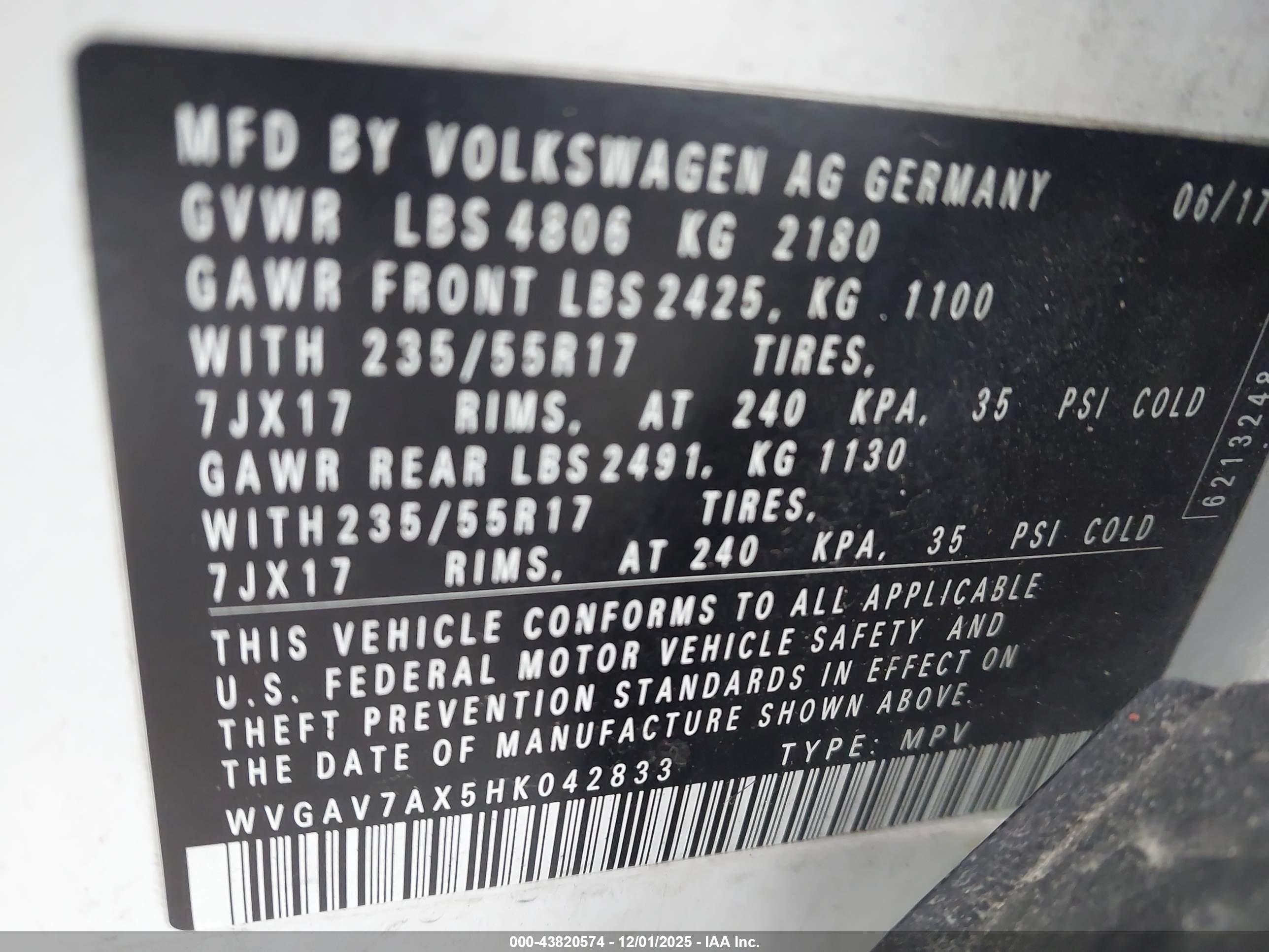 VOLKSWAGEN TIGUAN image 9