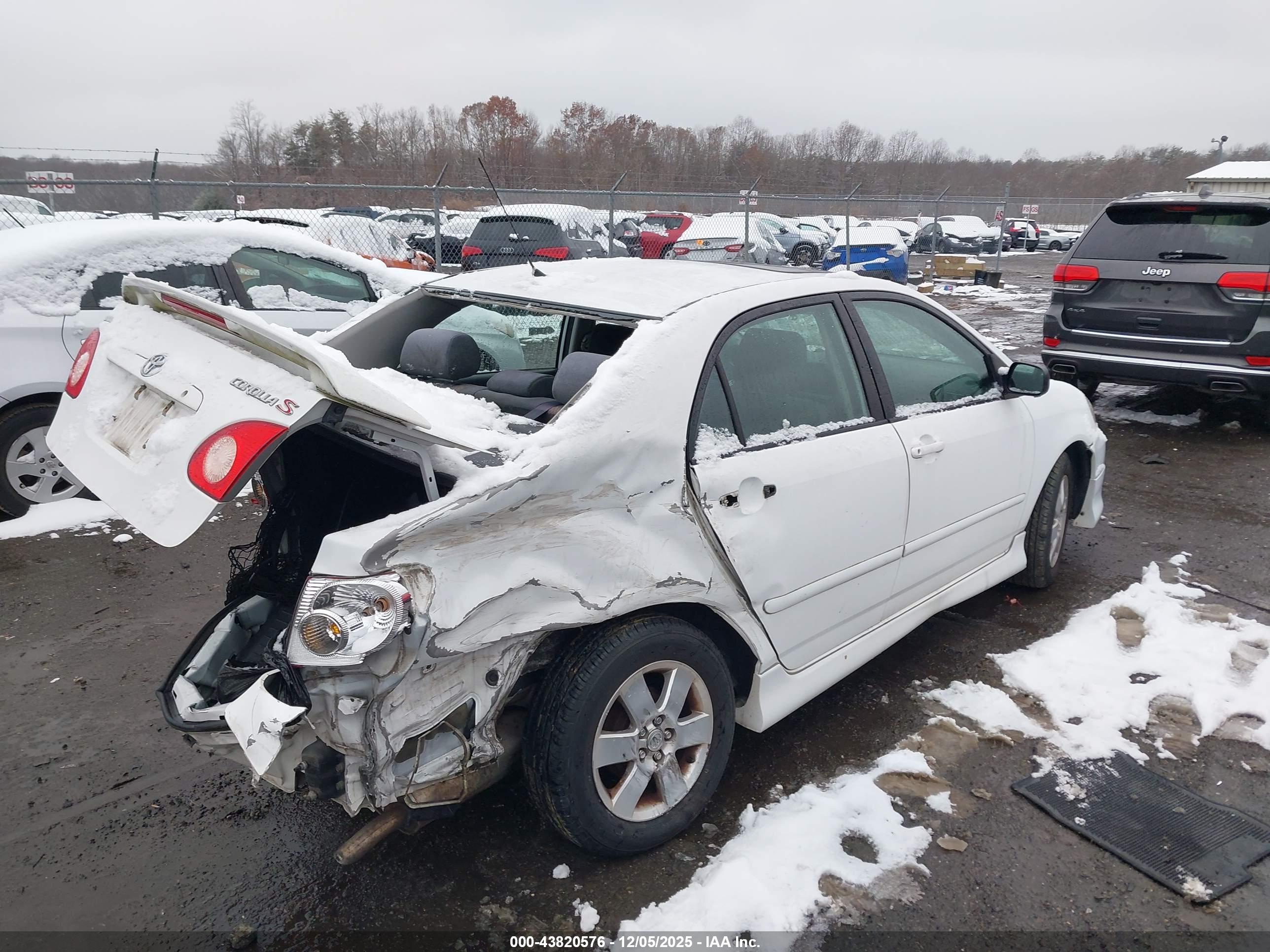 TOYOTA COROLLA image 4