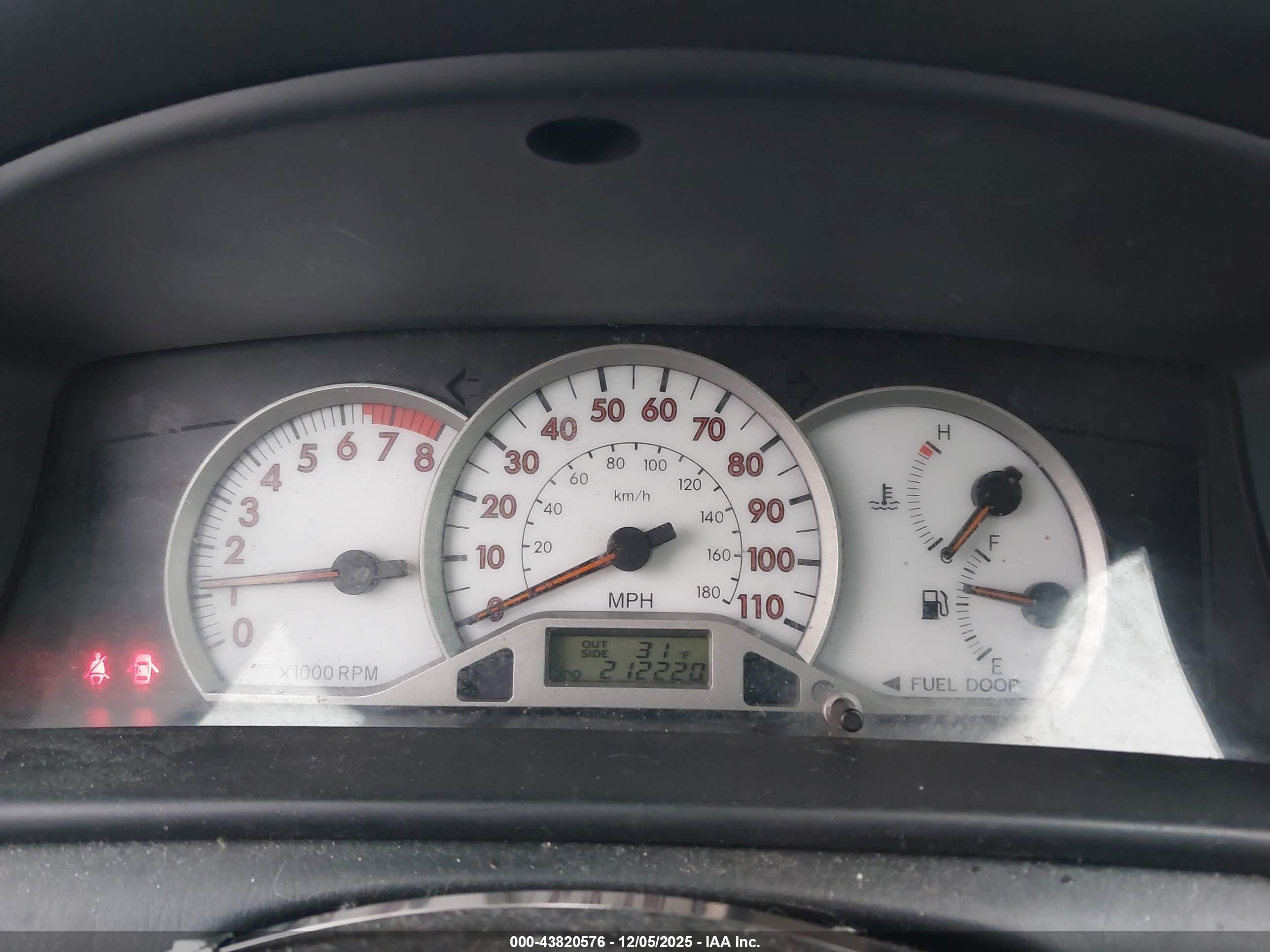 TOYOTA COROLLA image 7