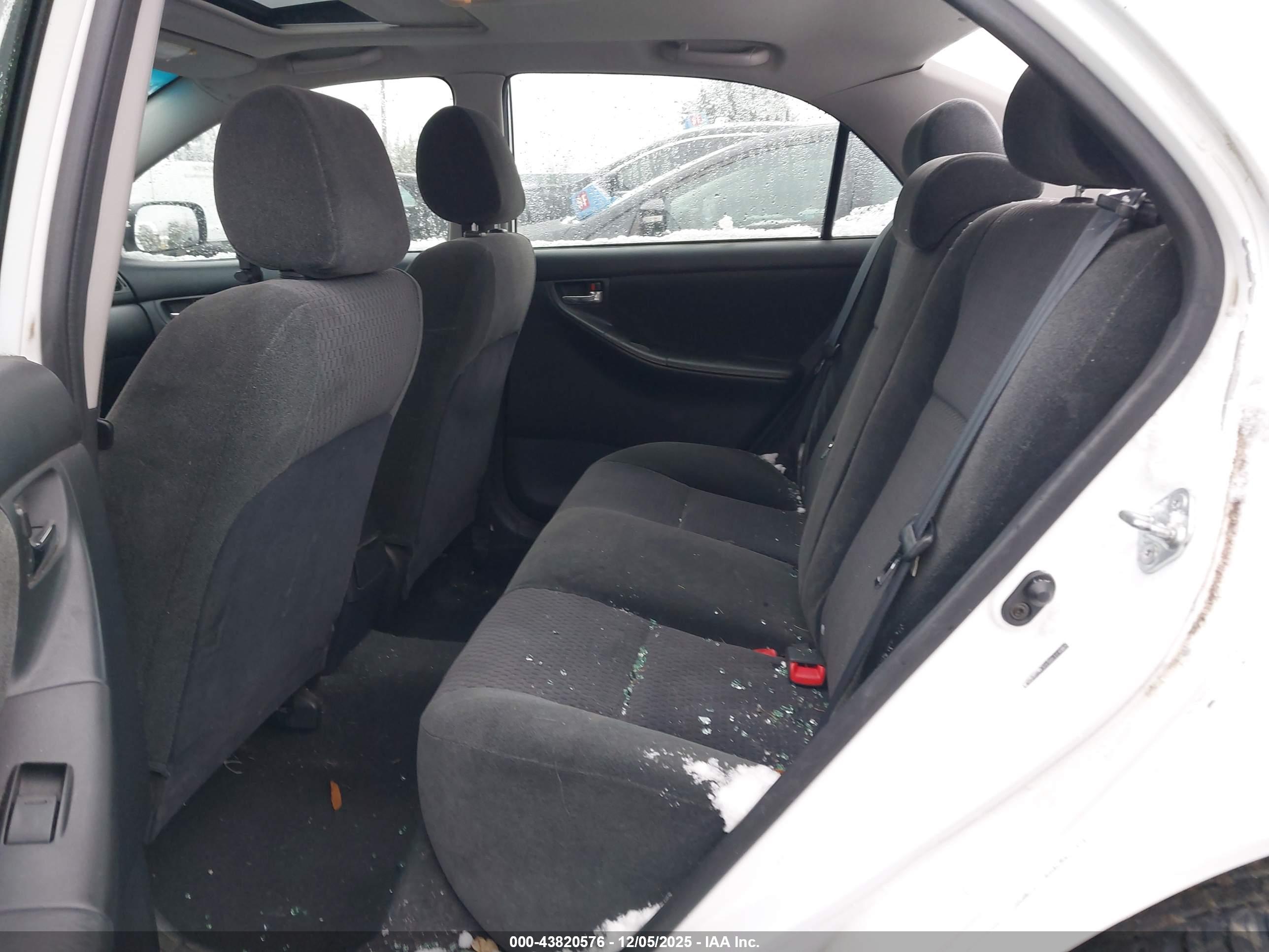 TOYOTA COROLLA image 8