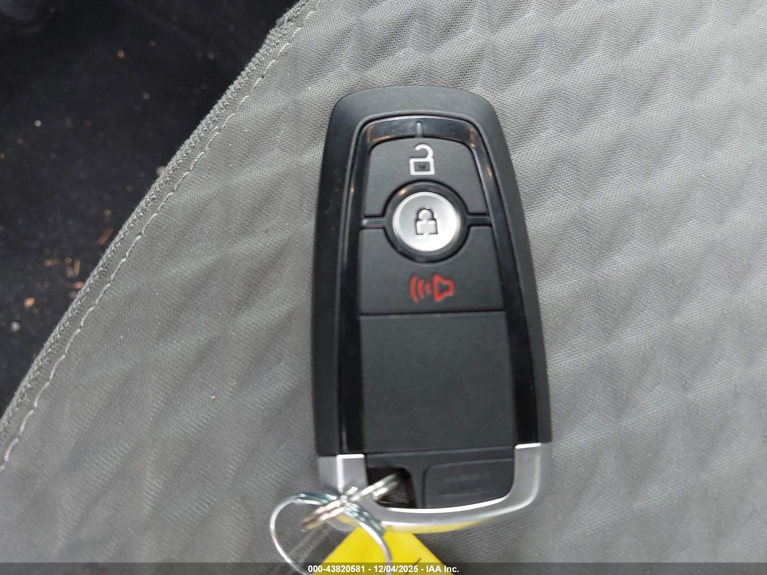 FORD ESCAPE image 11