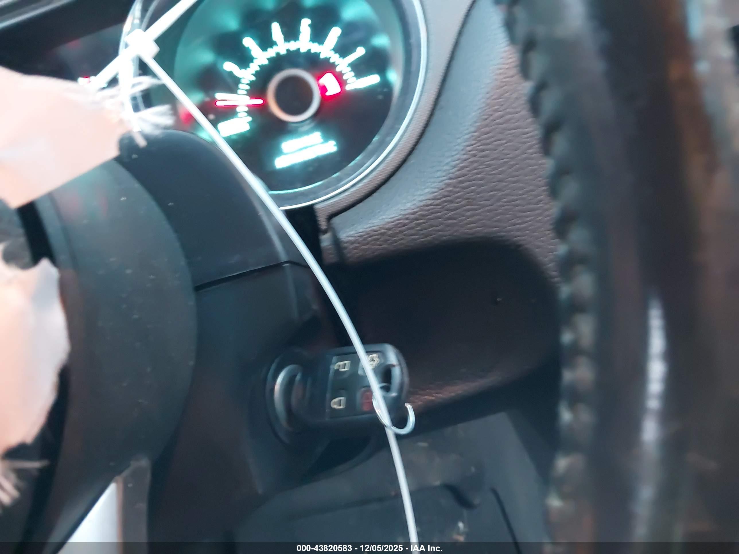 FORD MUSTANG image 11